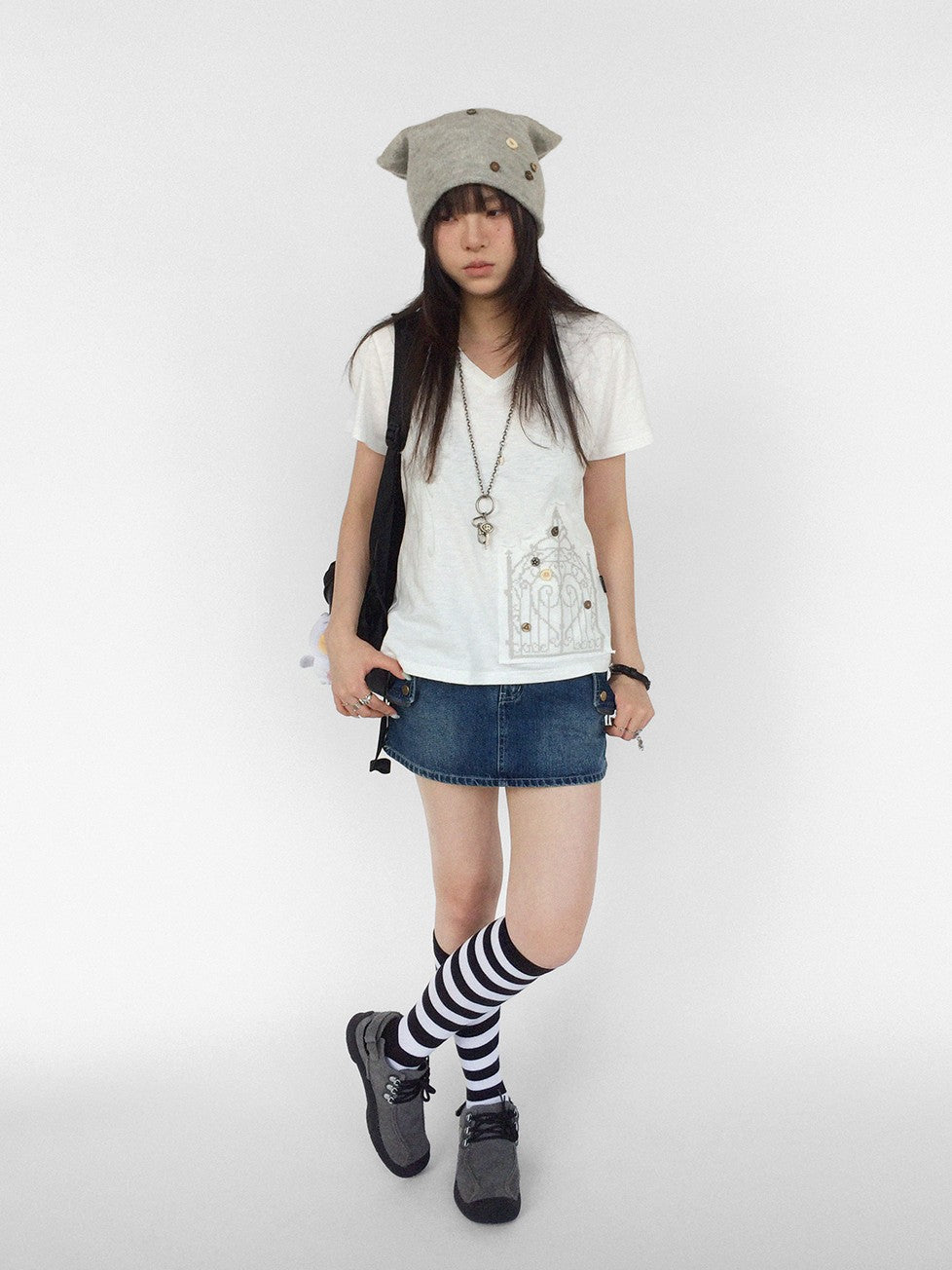 innomoood V-neck Cross Embroidery Print Women&