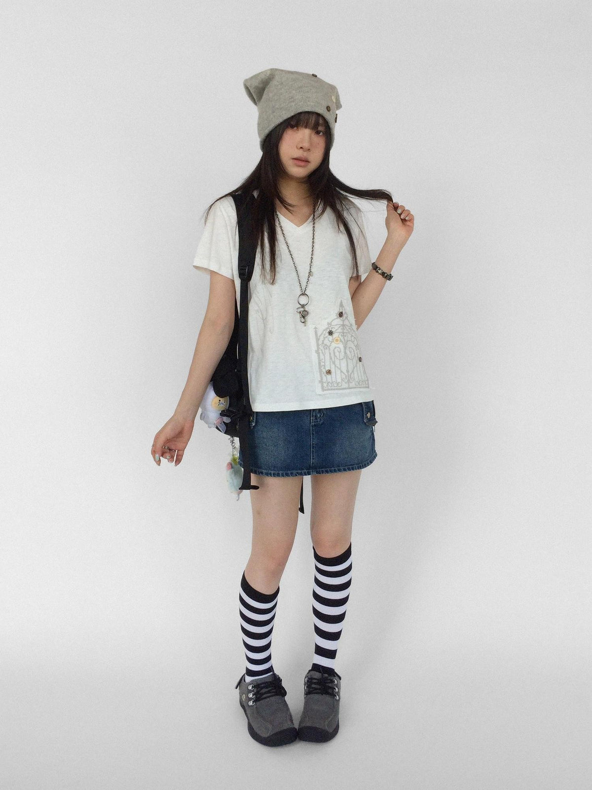 innomoood V-neck Cross Embroidery Print Women&