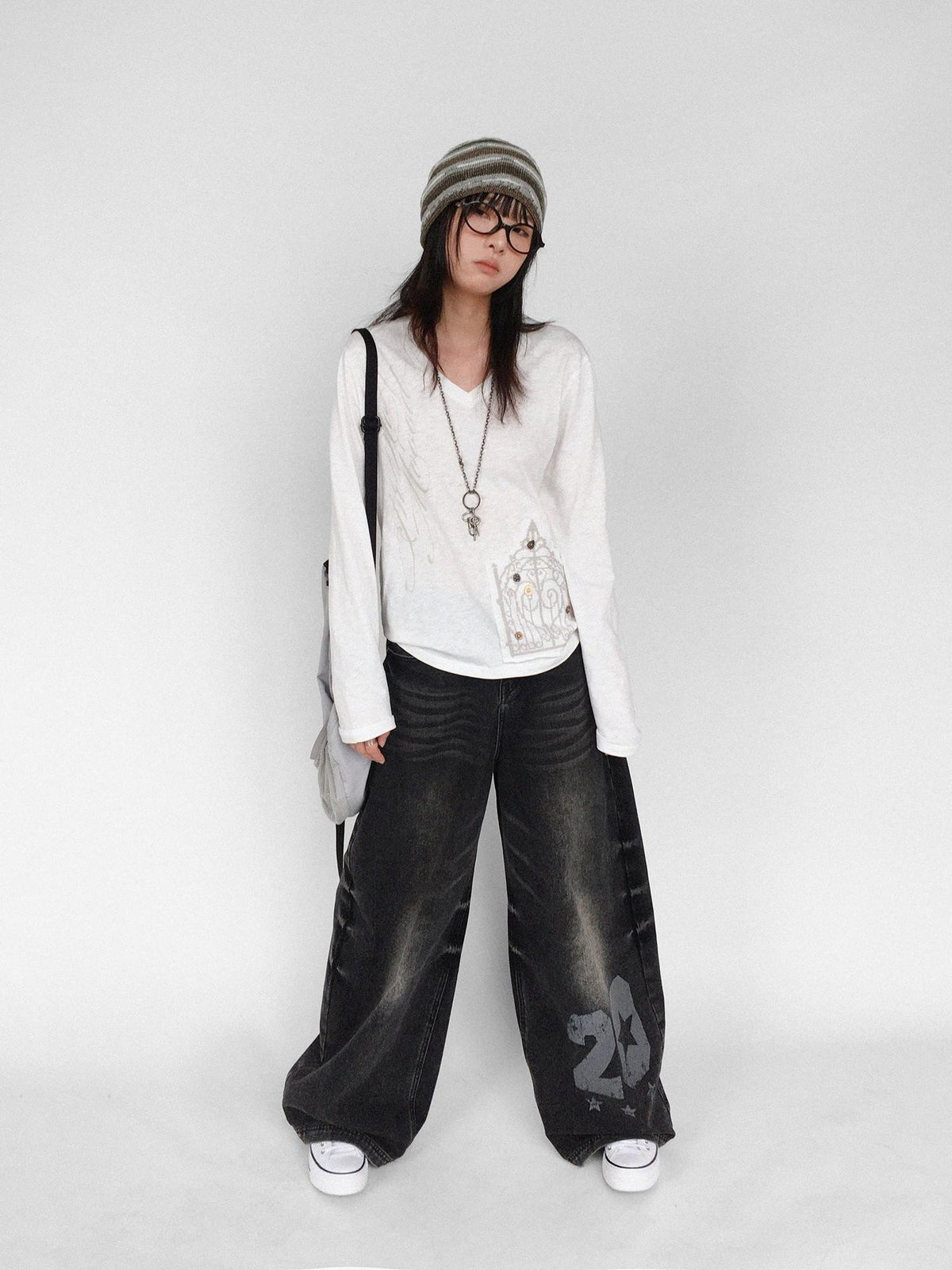 innomoood V-neck Print Cross Embroidery Women&