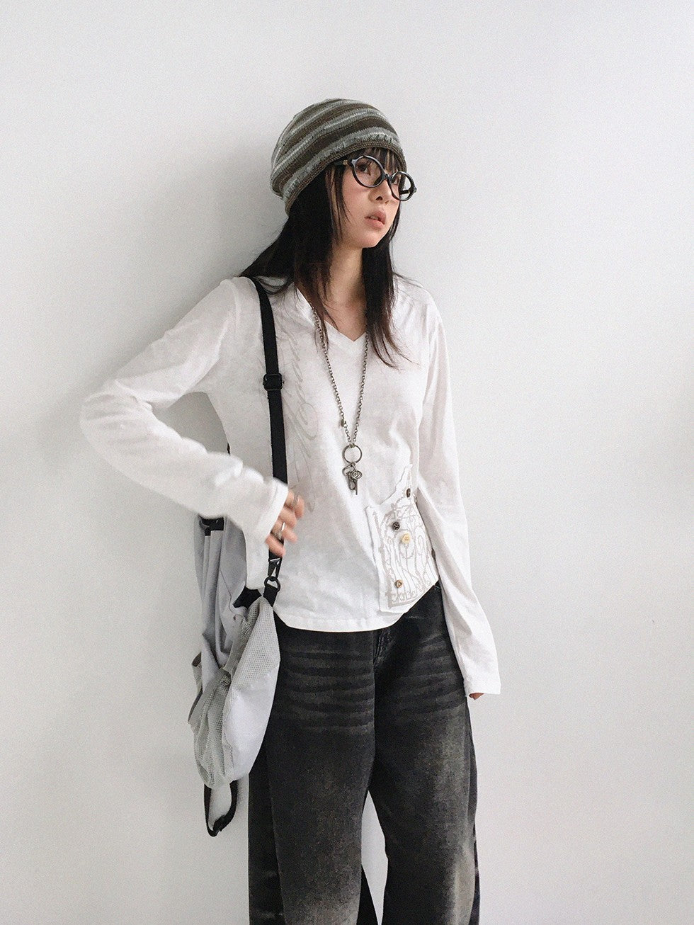 innomoood V-neck Print Cross Embroidery Women&