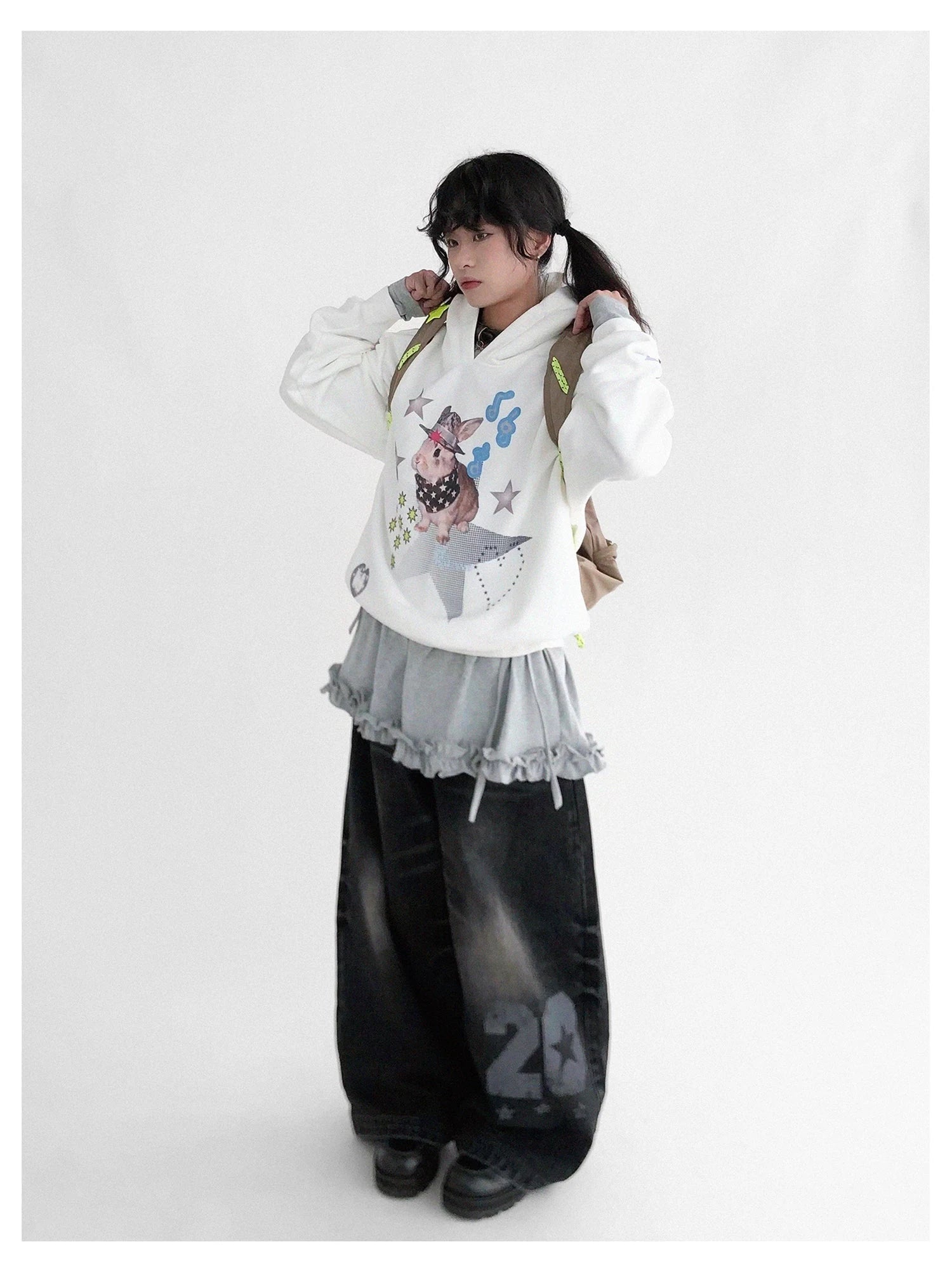 Vaporwave Bunny Graphic Fleece Hoodie