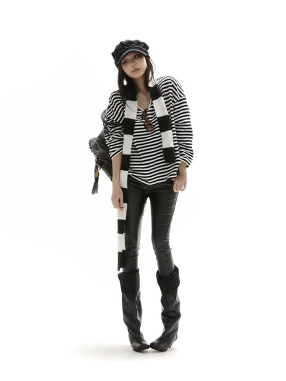 itsdinn Black White Striped Round Neck Loose Fit Women&