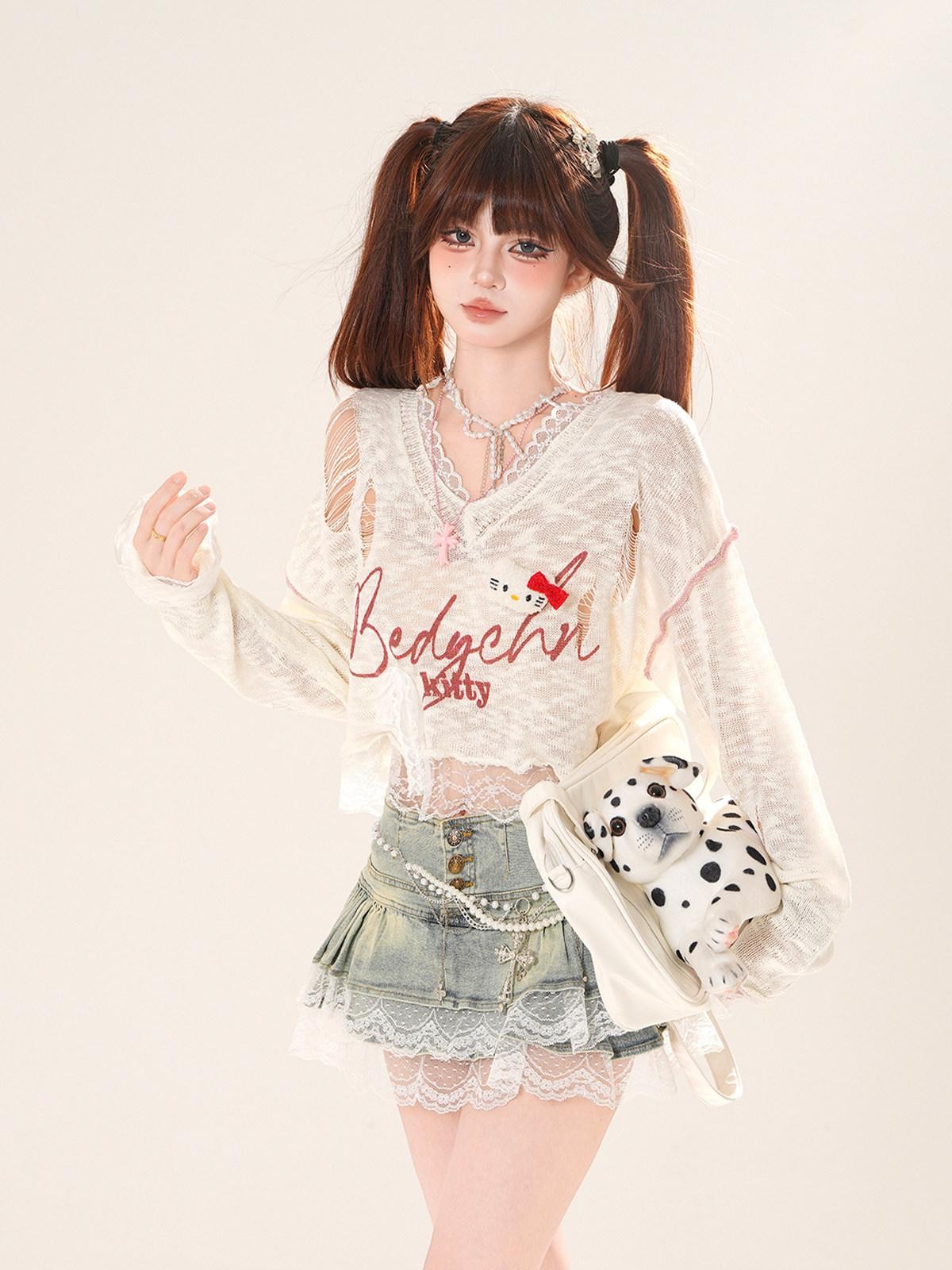 kelly kitty Shibuya Sweet V-neck Lace Semi Sheer Women&