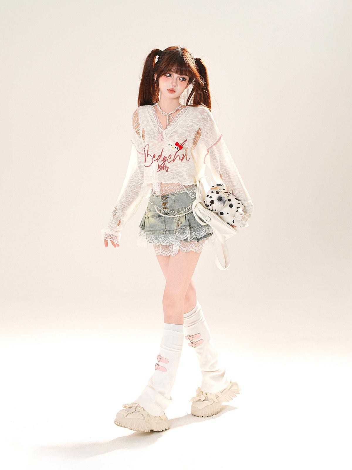 kelly kitty Shibuya Sweet V-neck Lace Semi Sheer Women&