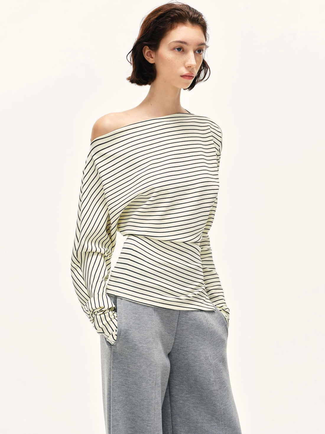 kvkv Asymmetric Black And White Striped T-shirt