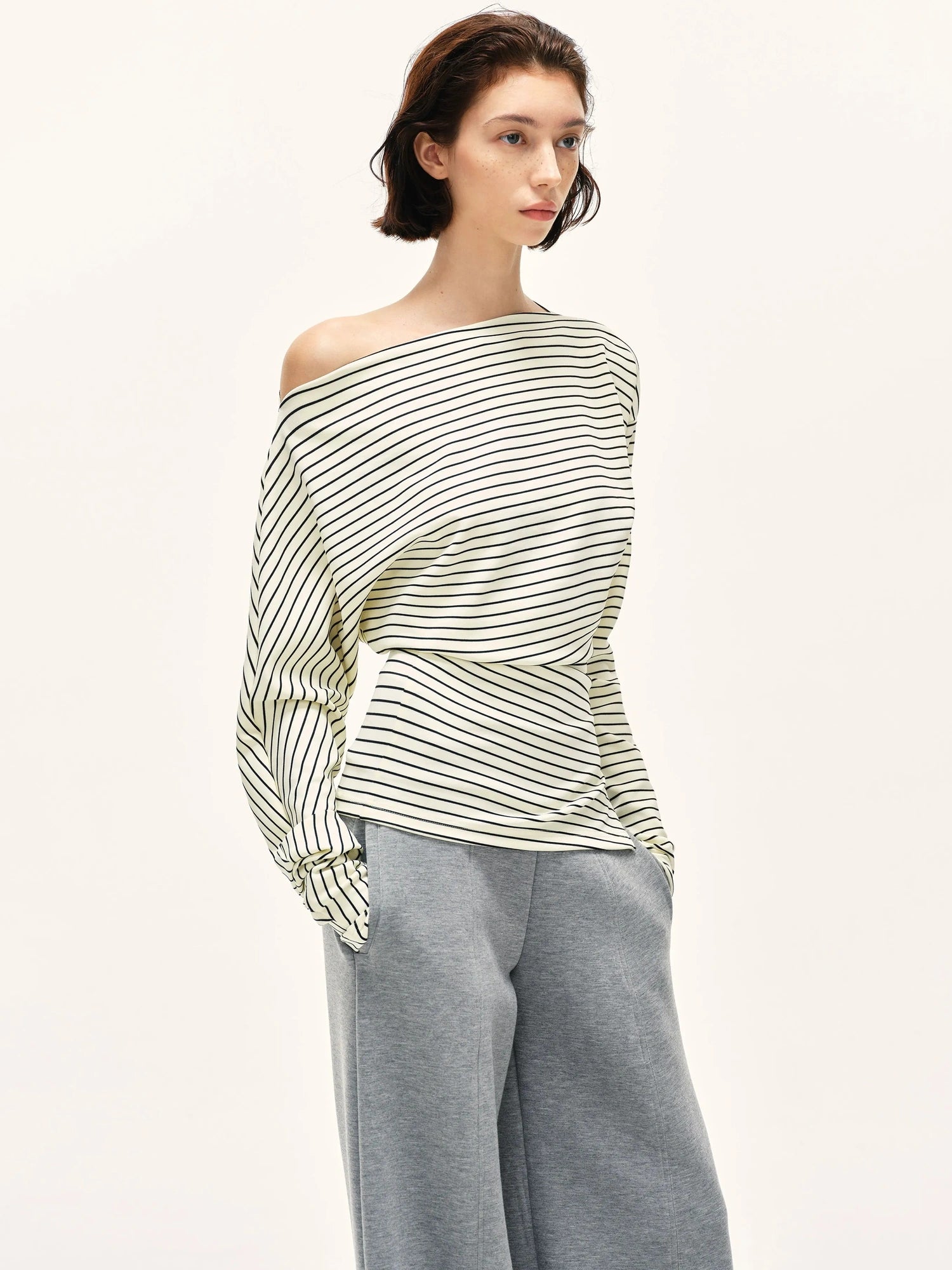 kvkv Asymmetric Black And White Striped T-shirt