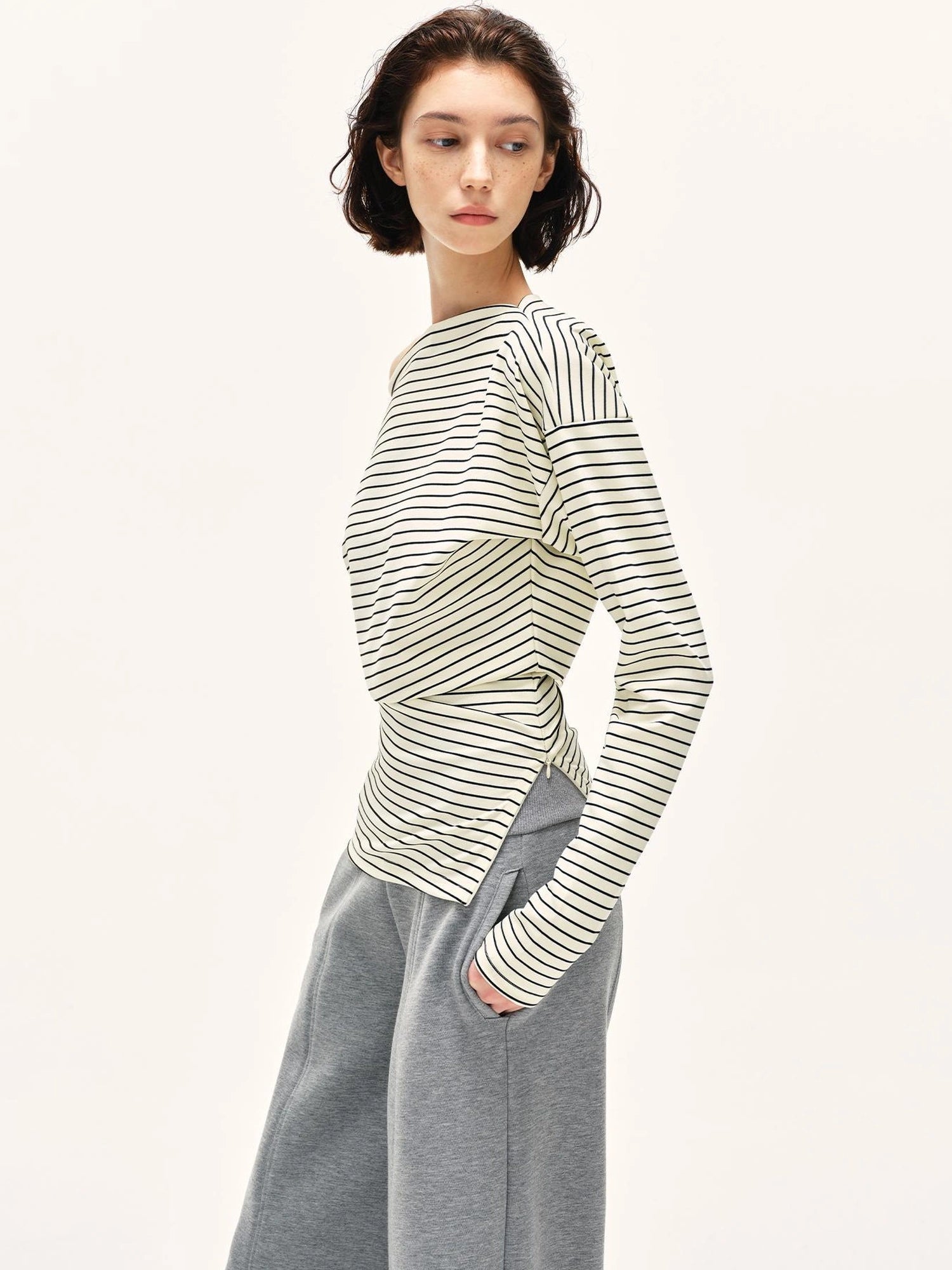 kvkv Asymmetric Black And White Striped T-shirt