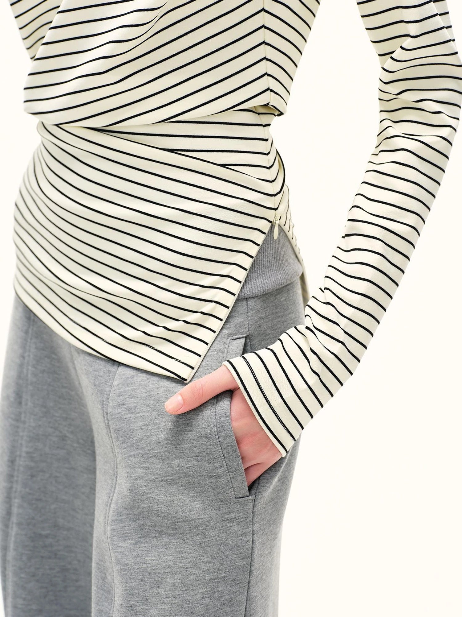 kvkv Asymmetric Black And White Striped T-shirt