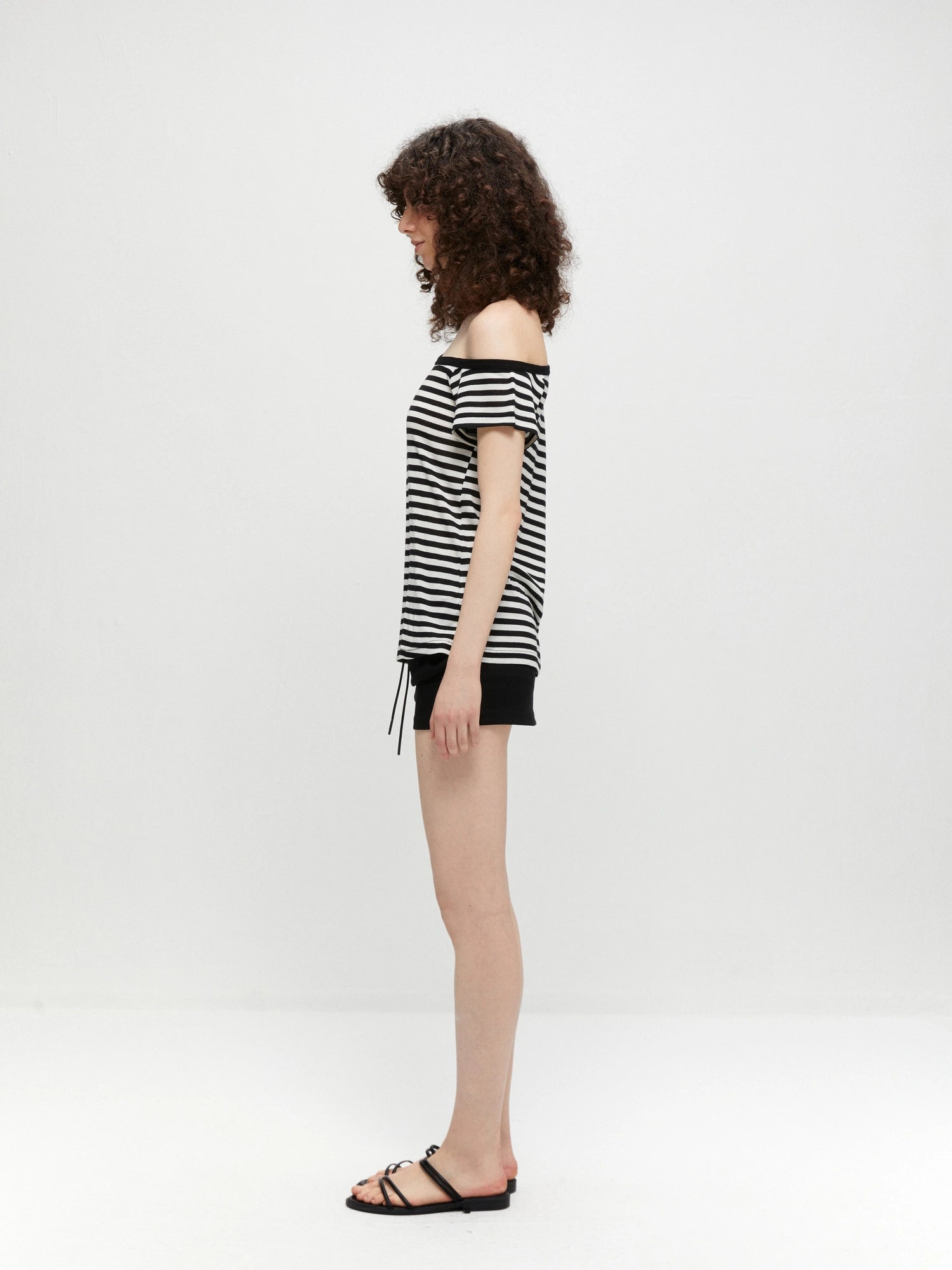kvkv Asymmetric Stripe Knit V-neck T-shirt Long Sleeve