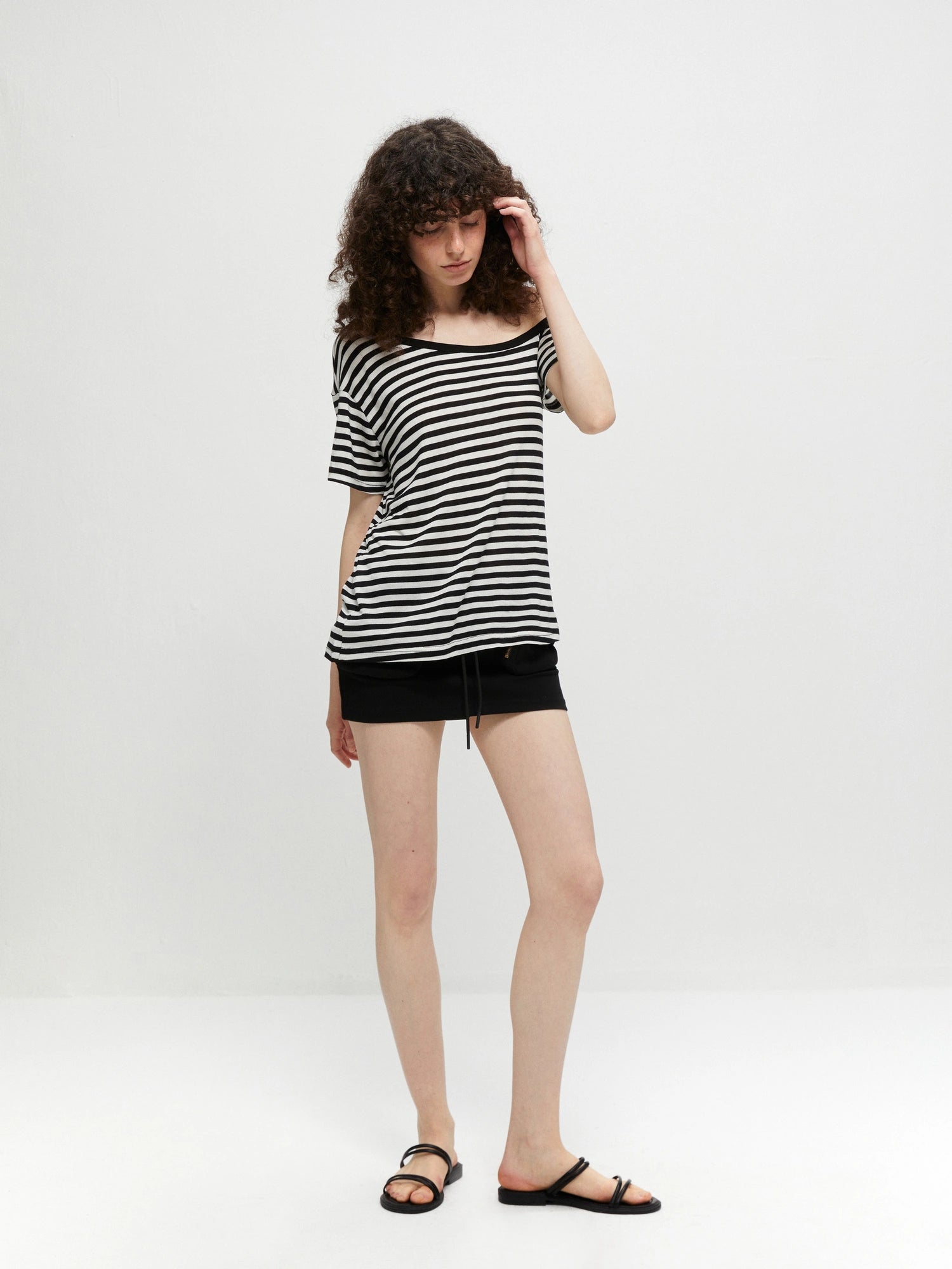 kvkv Asymmetric Stripe Knit V-neck T-shirt Long Sleeve