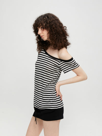 kvkv Asymmetric Stripe Knit V-neck T-shirt Long Sleeve