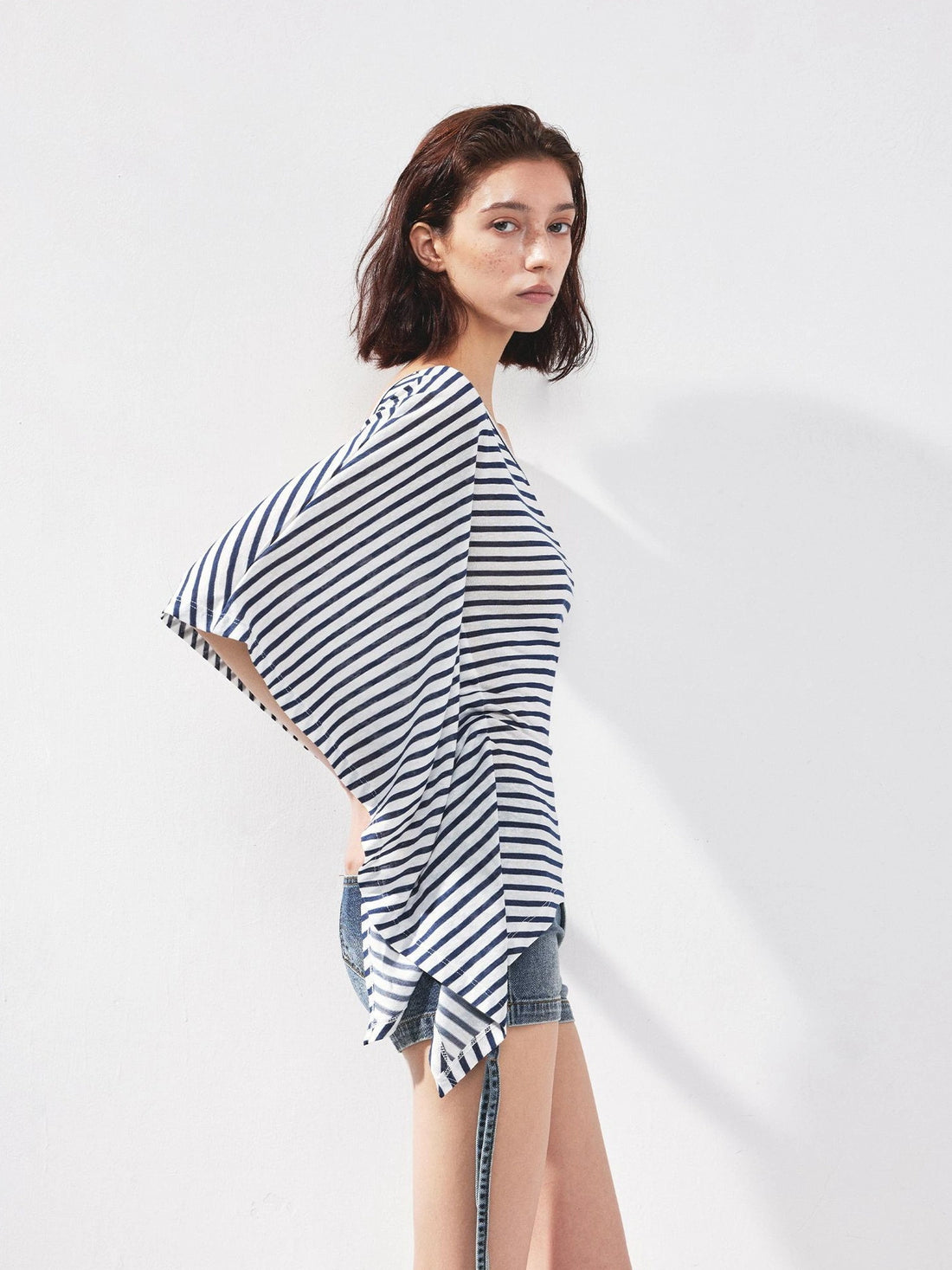 kvkv Asymmetric Stripe Sleeveless Top