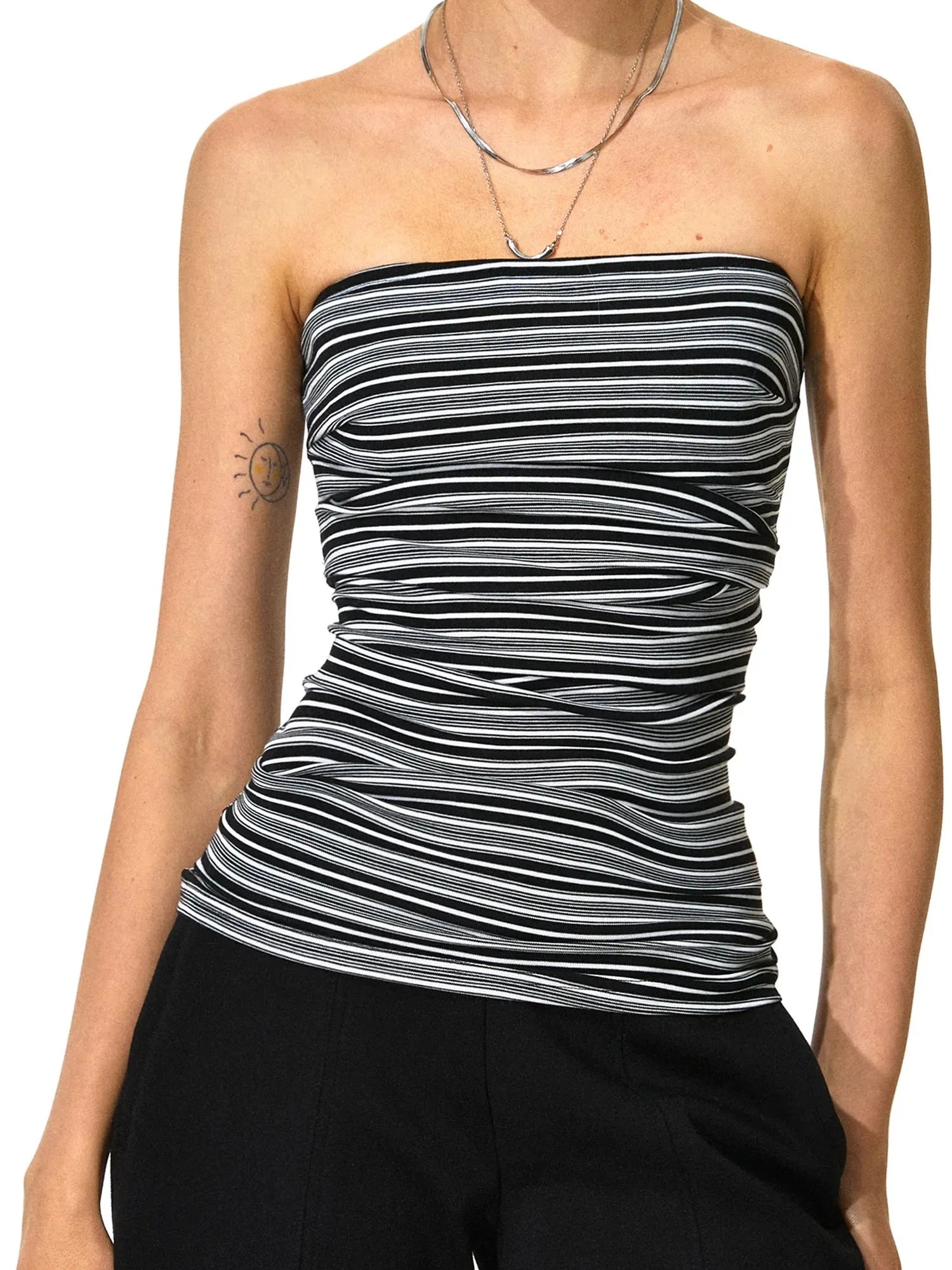 kvkv Black And White Irregular Stripe Tube Top