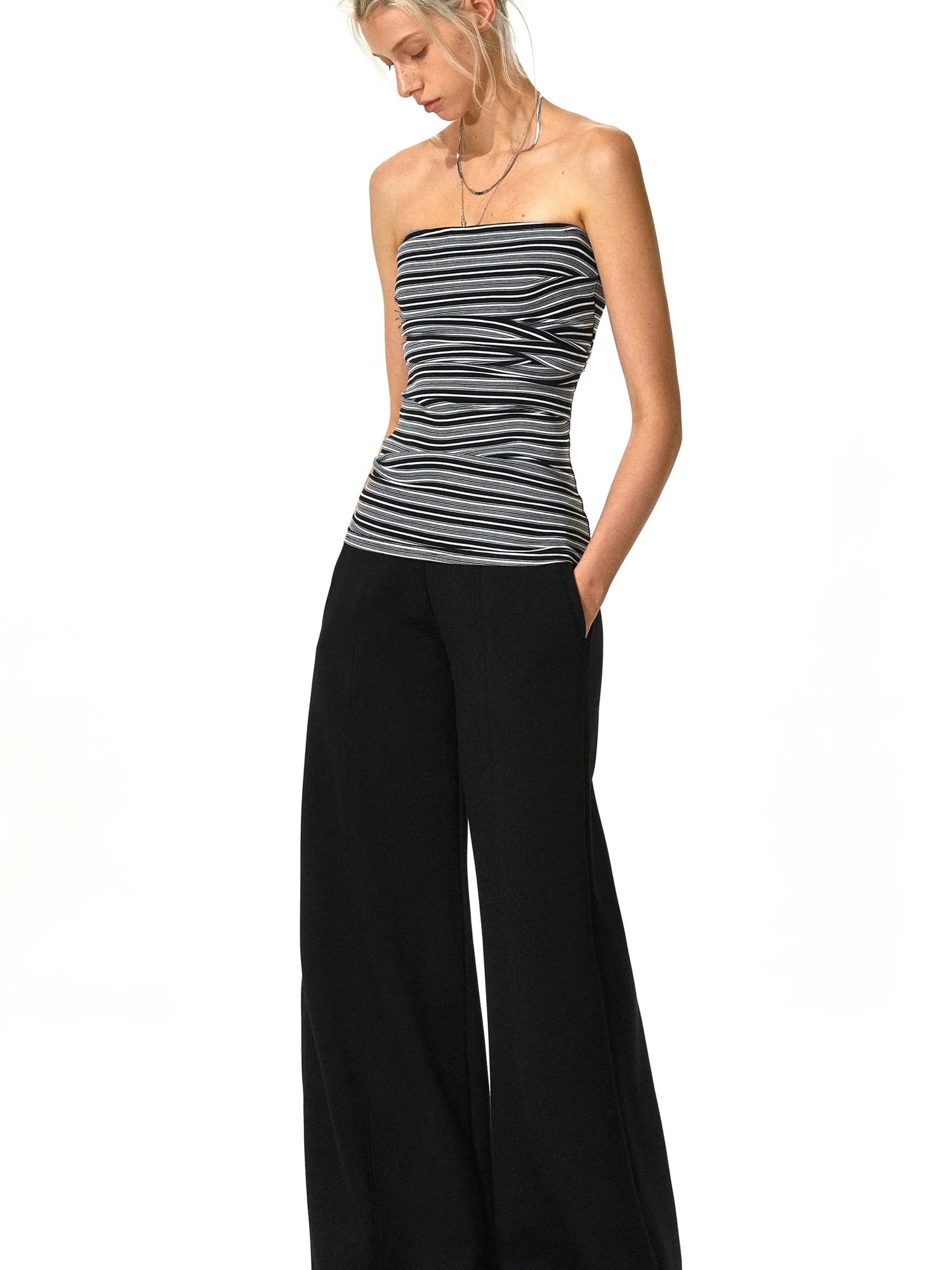 kvkv Black And White Irregular Stripe Tube Top