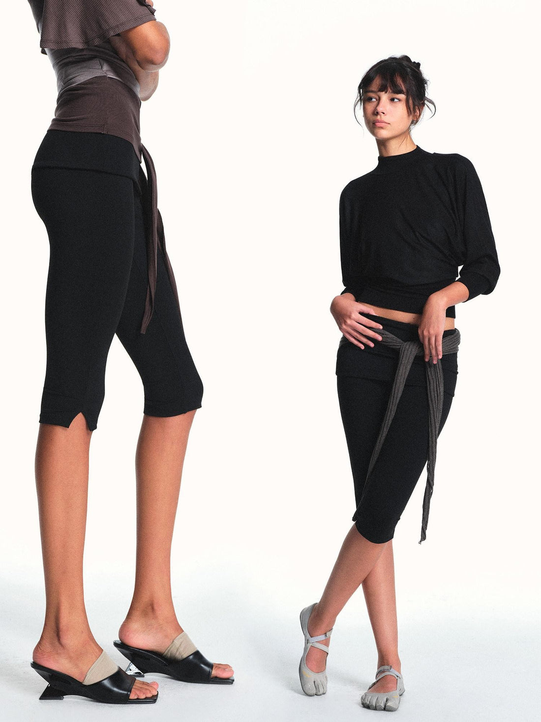 kvkv Black Side Slit Foldover Waist Fitted Capri Women&