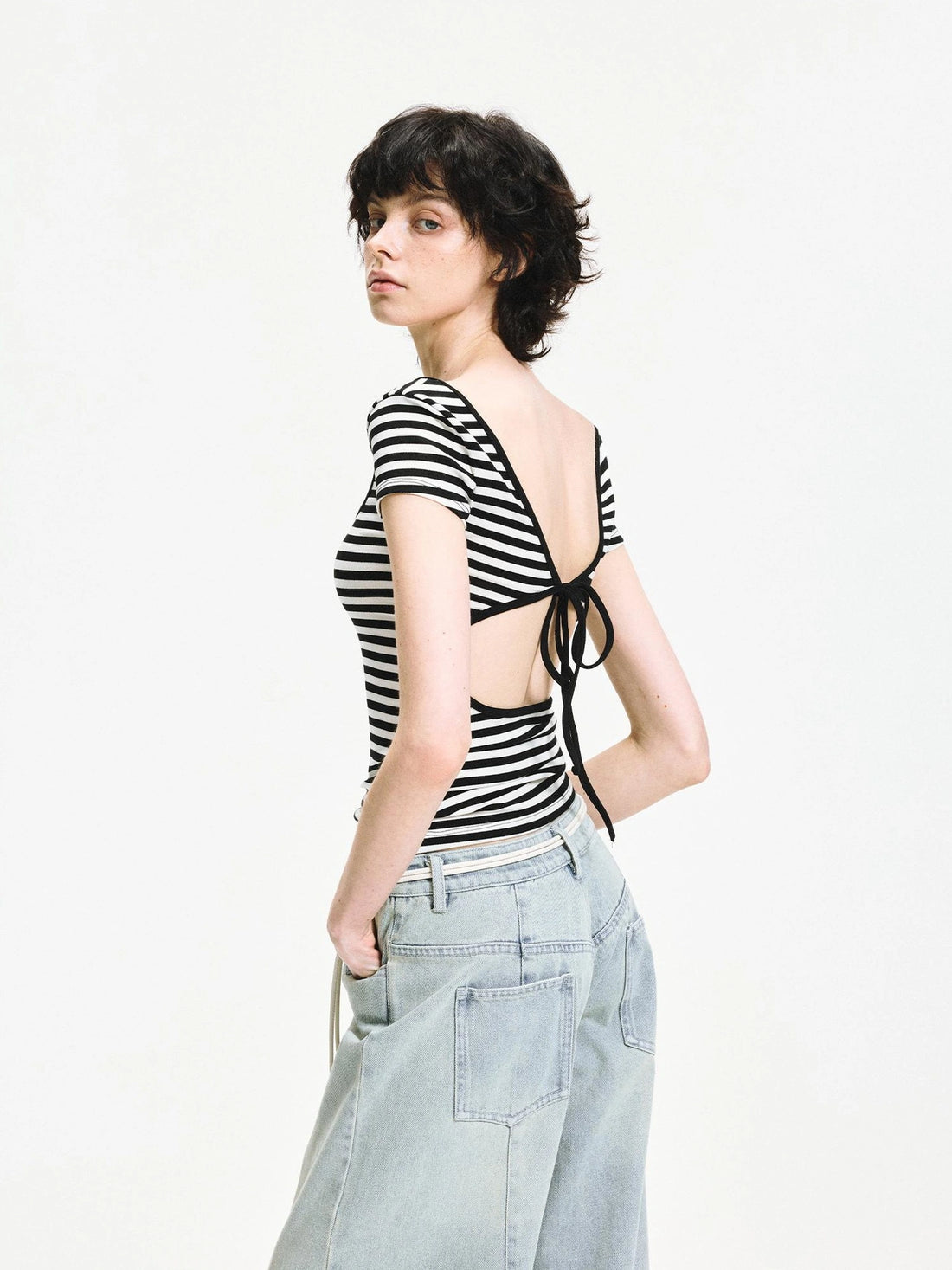 kvkv Black White Striped Back Cut Fitted Tee