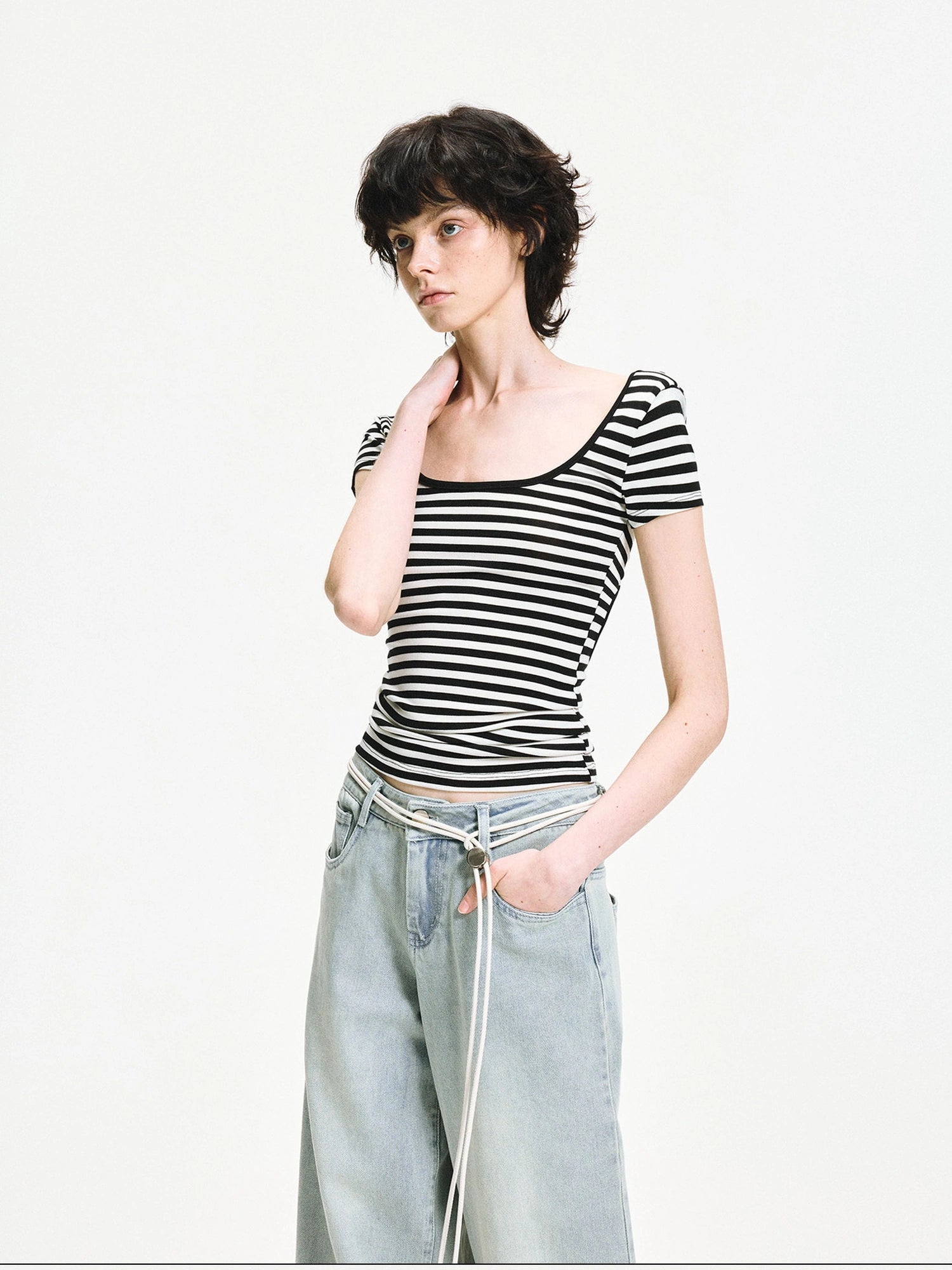 kvkv Black White Striped Back Cut Fitted Tee