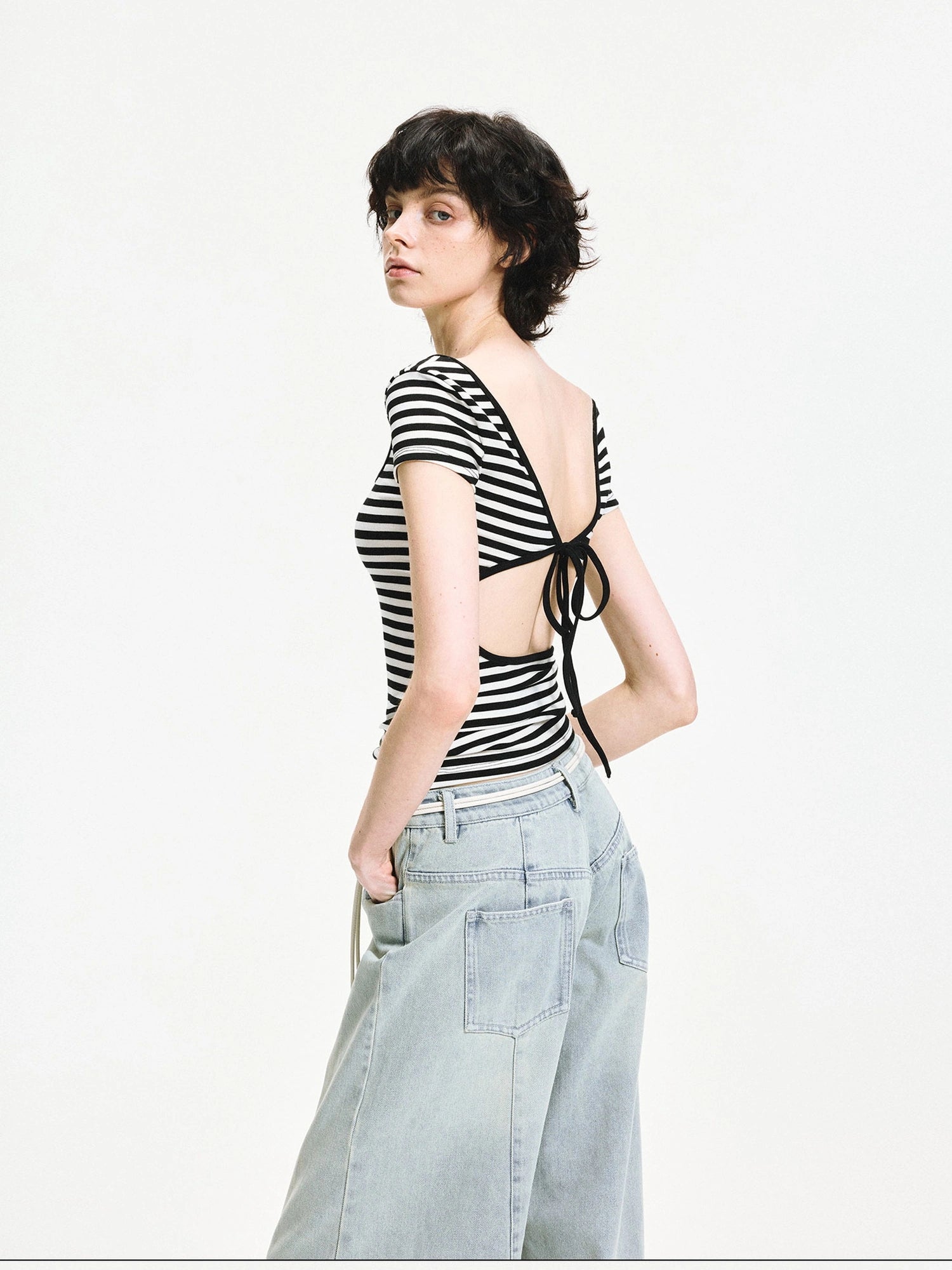 kvkv Black White Striped Back Cut Fitted Tee
