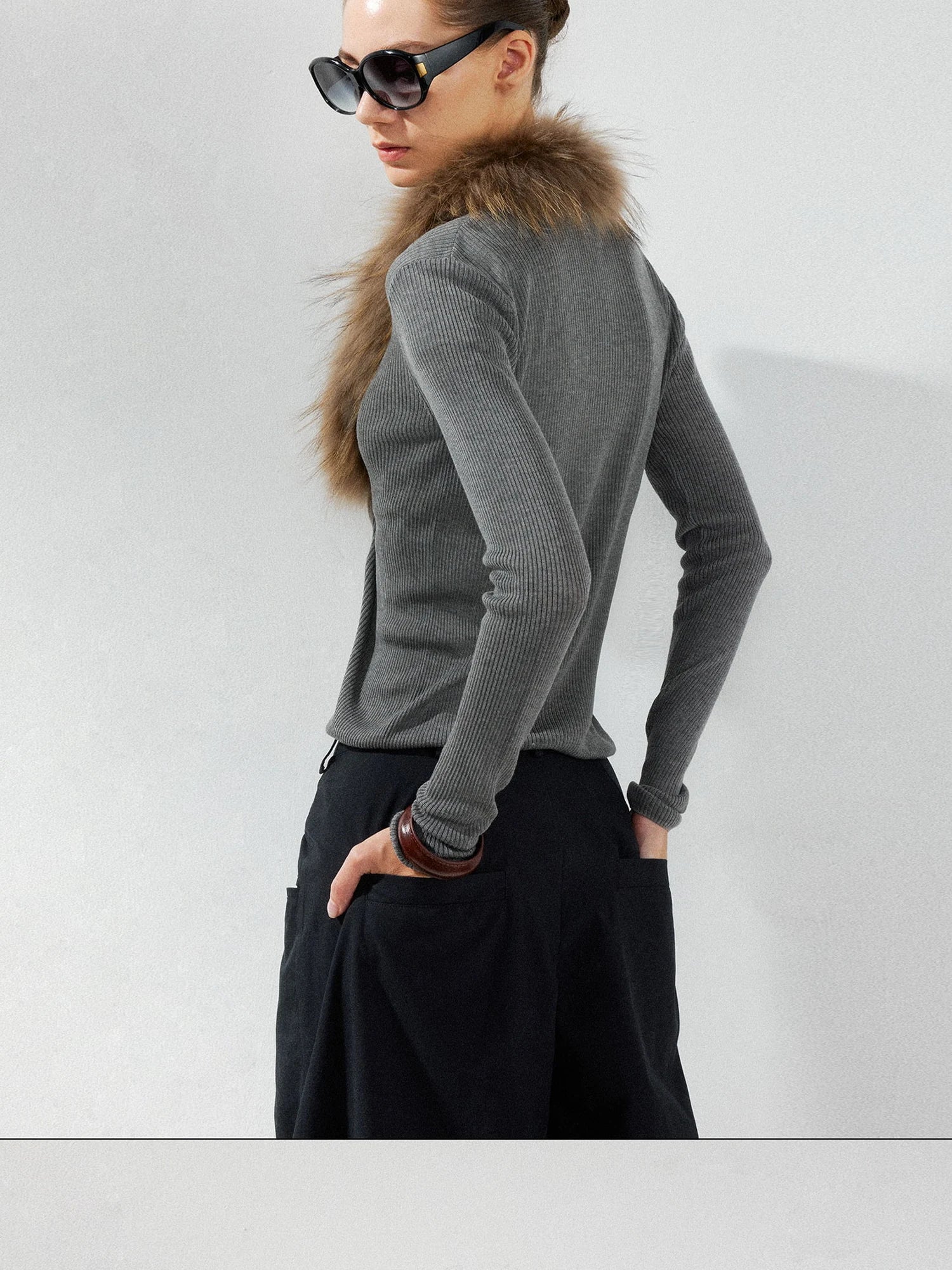 kvkv Cashmere Blend Gray Knit Cardigan With Detachable Raccoon Fur Collar