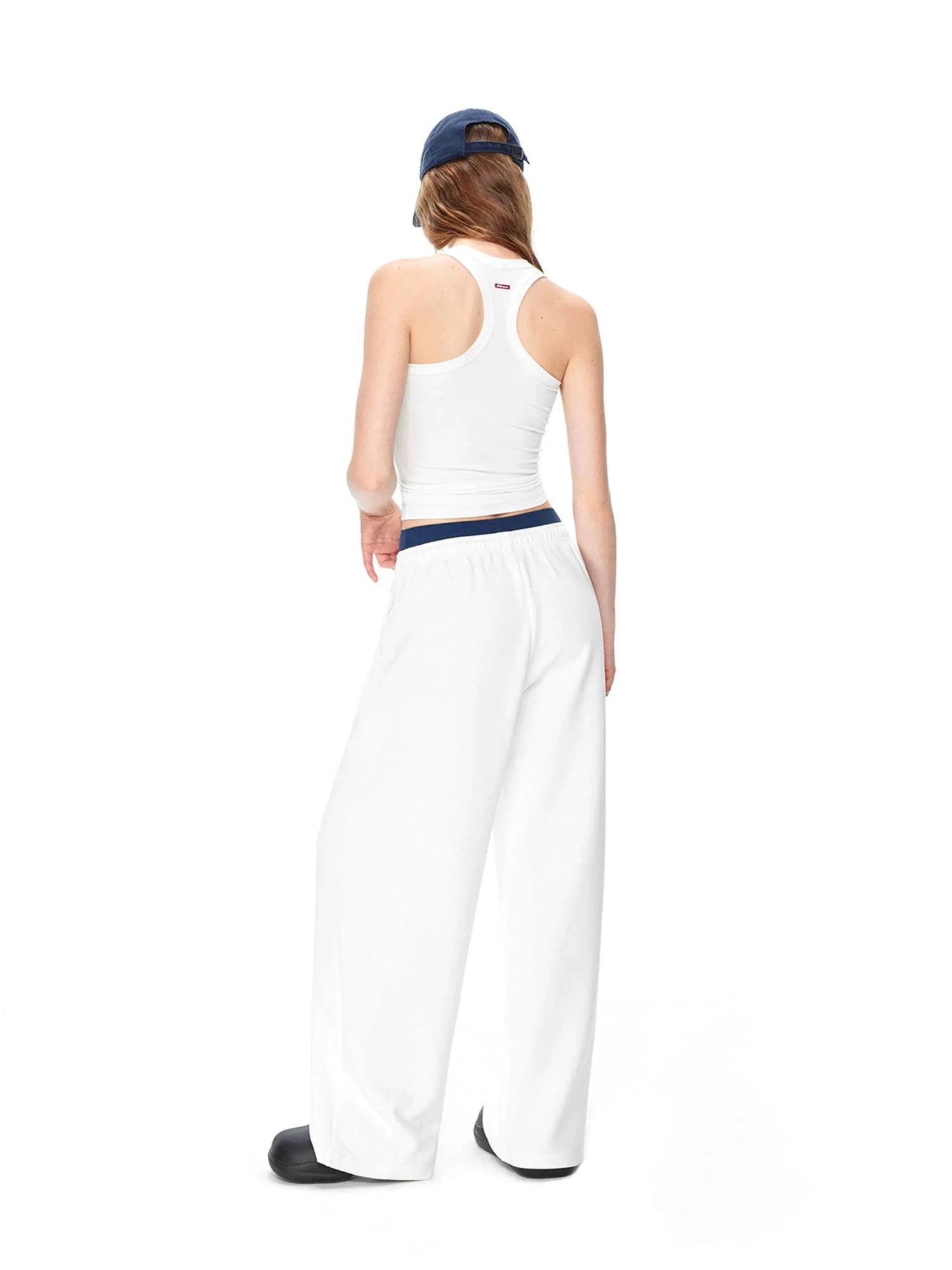 kvkv Classic Scoop Neck Contoured Yoga Tank