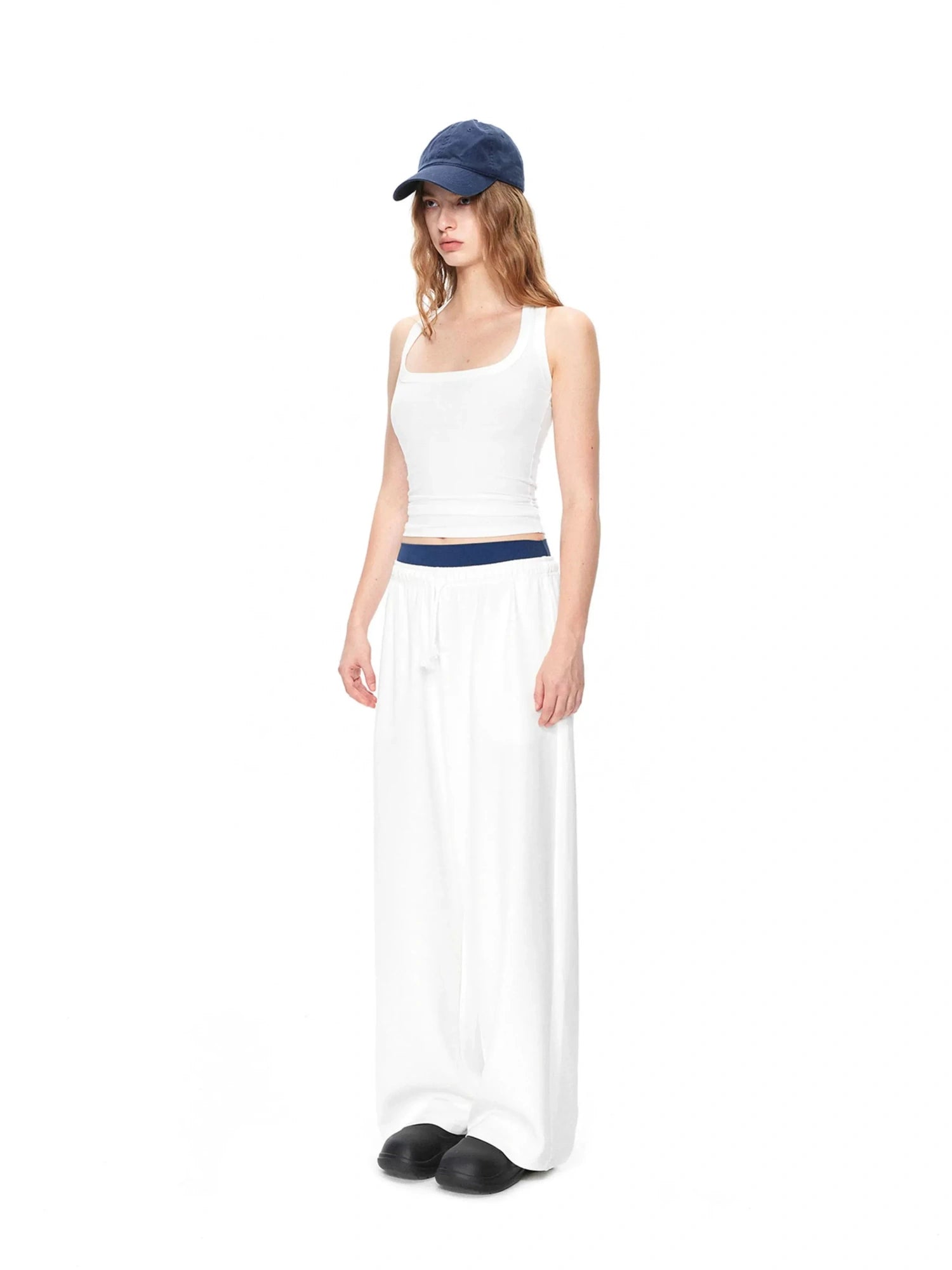 kvkv Classic Scoop Neck Contoured Yoga Tank