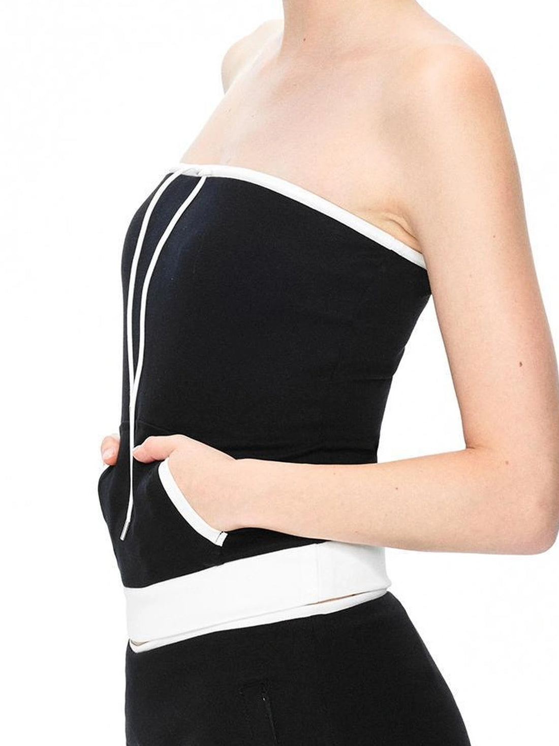 kvkv Contrast Pocket Kangaroo Crop Top
