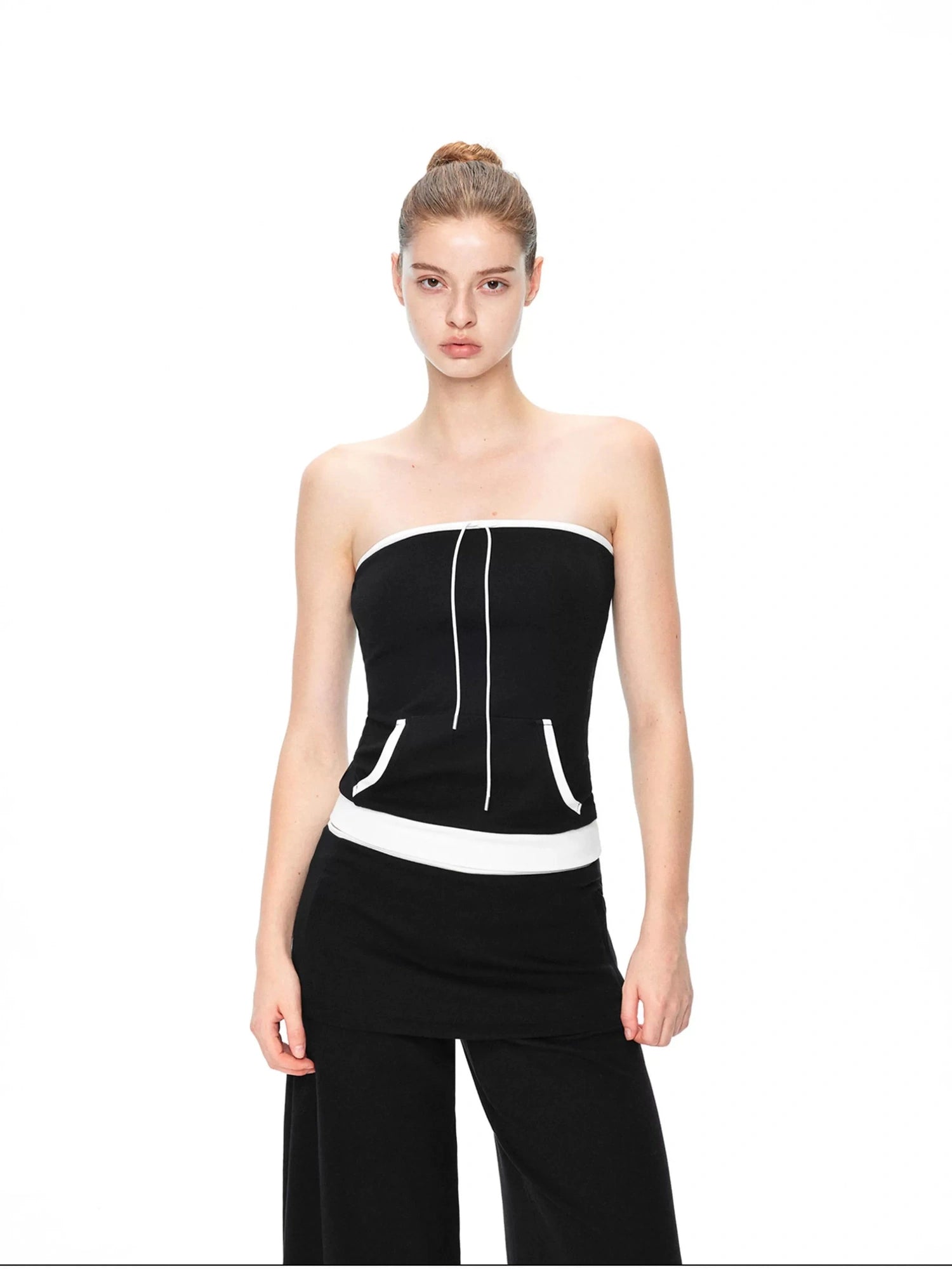 kvkv Contrast Pocket Kangaroo Crop Top