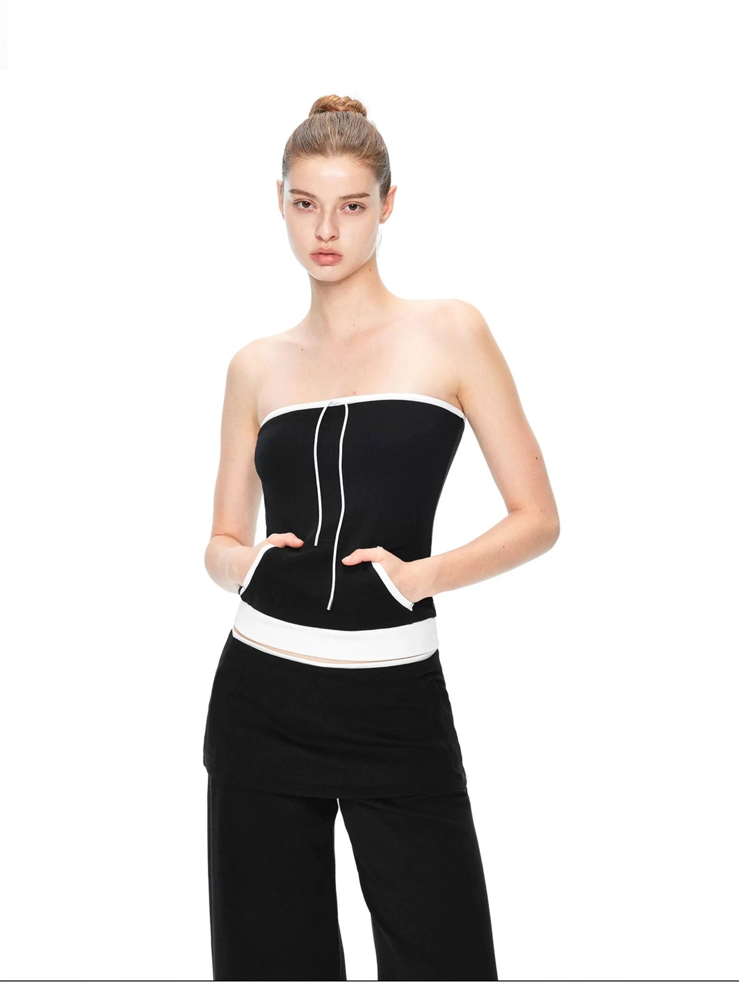 kvkv Contrast Pocket Kangaroo Crop Top