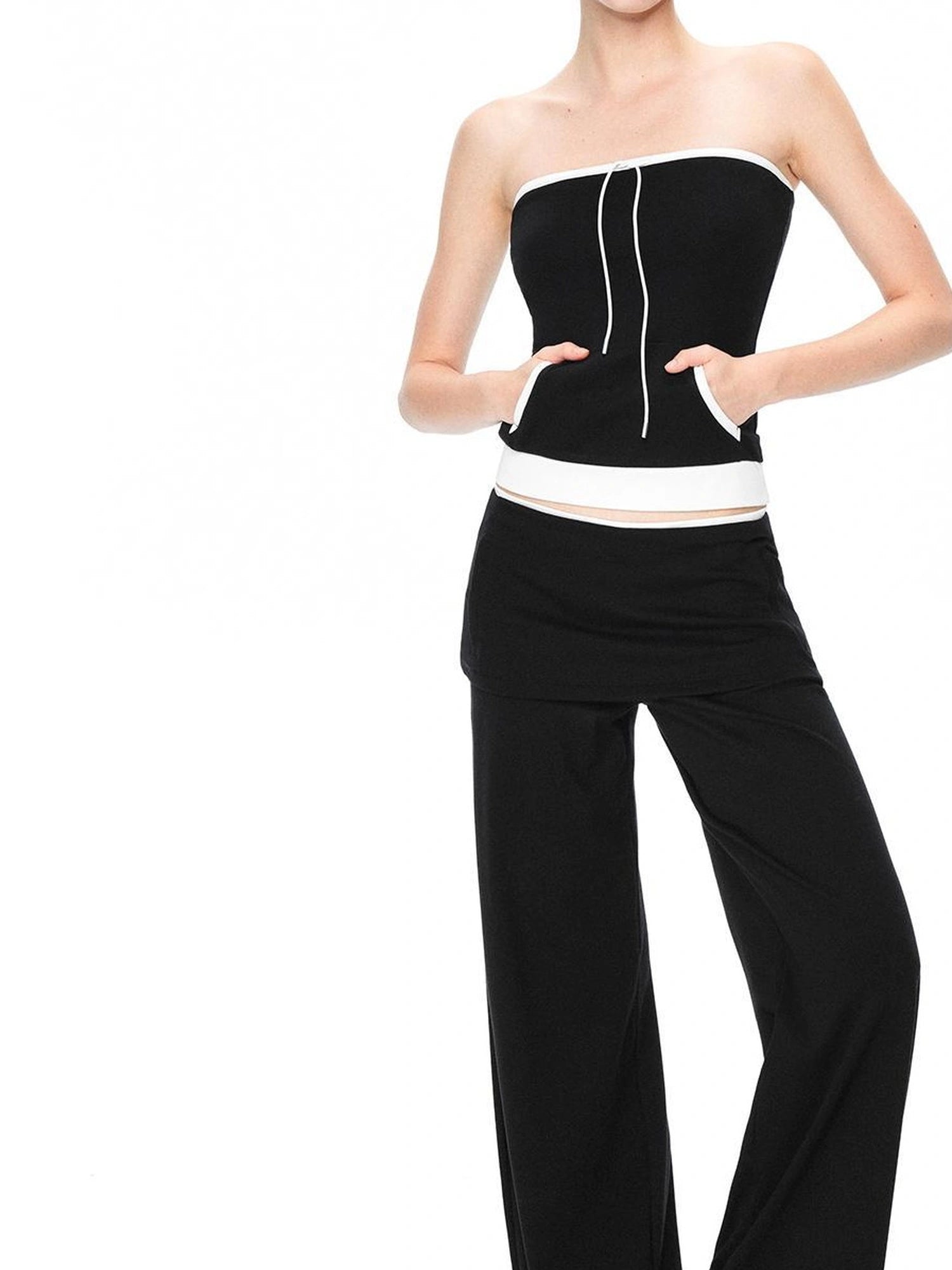 kvkv Contrast Pocket Kangaroo Crop Top