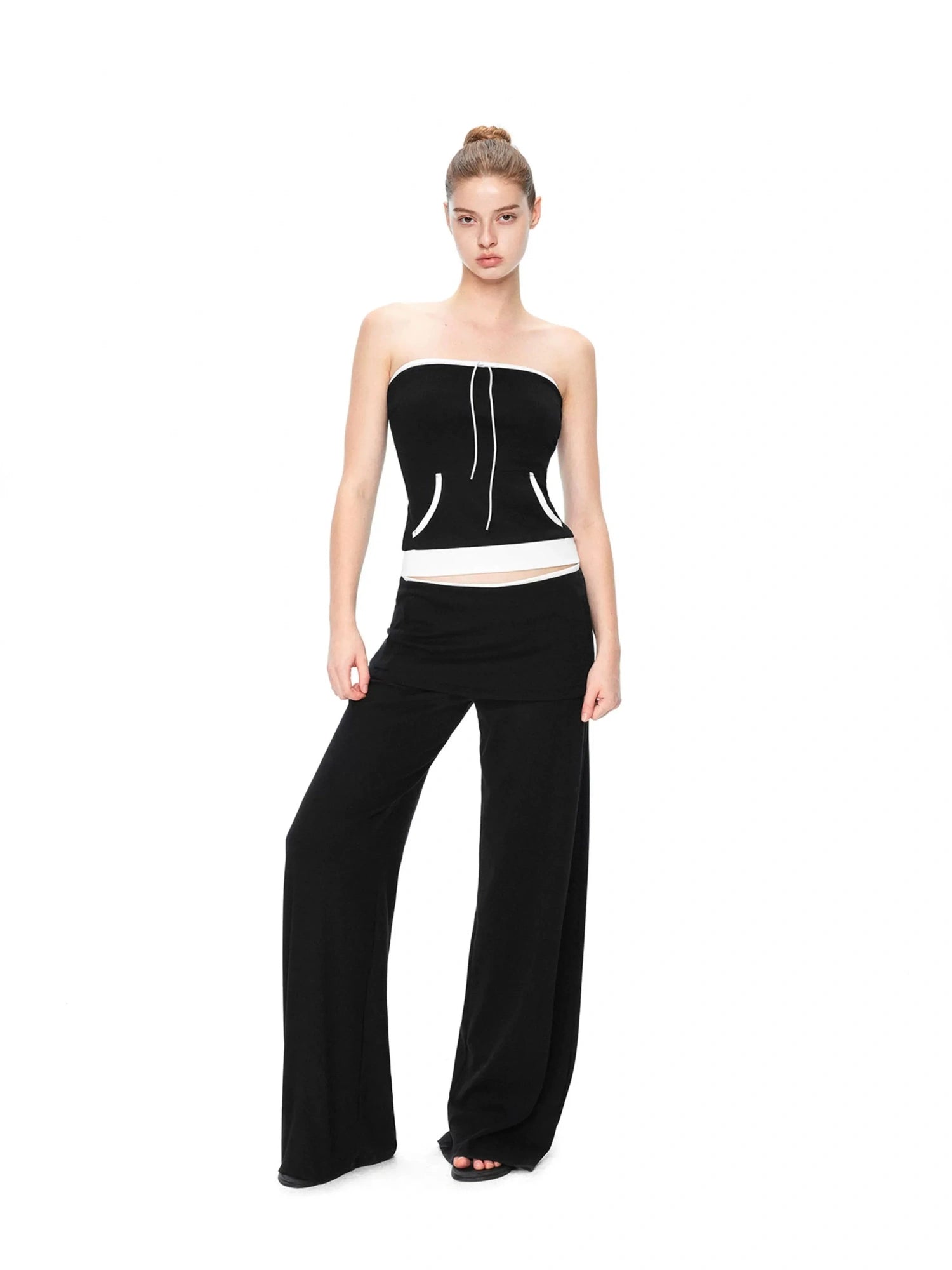 kvkv Contrast Pocket Kangaroo Crop Top