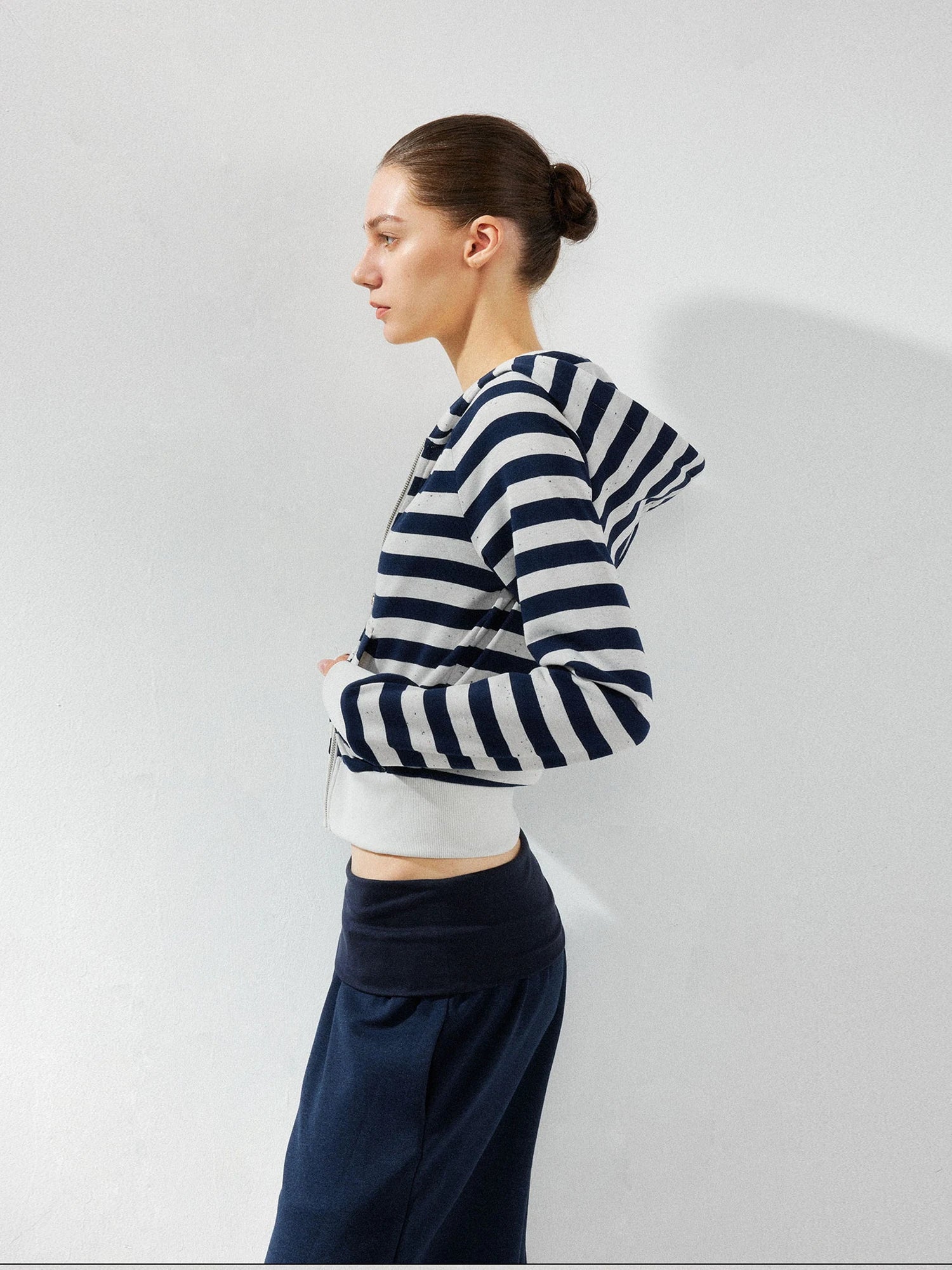 kvkv Cropped Raglan Hoodie Color Point Stripe