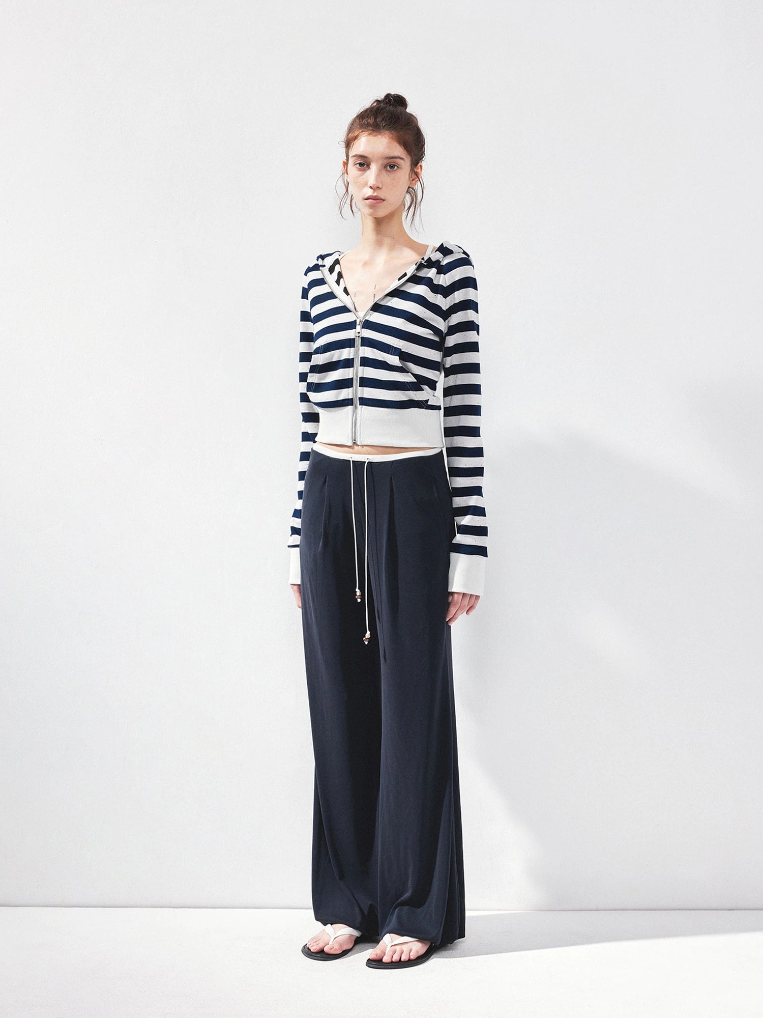 kvkv Cropped Raglan Hoodie Color Point Stripe