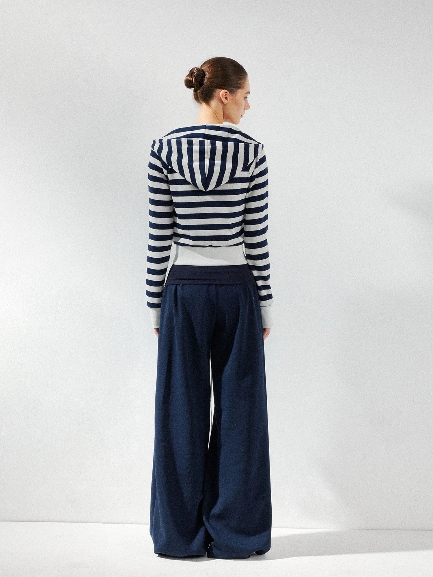 kvkv Cropped Raglan Hoodie Color Point Stripe