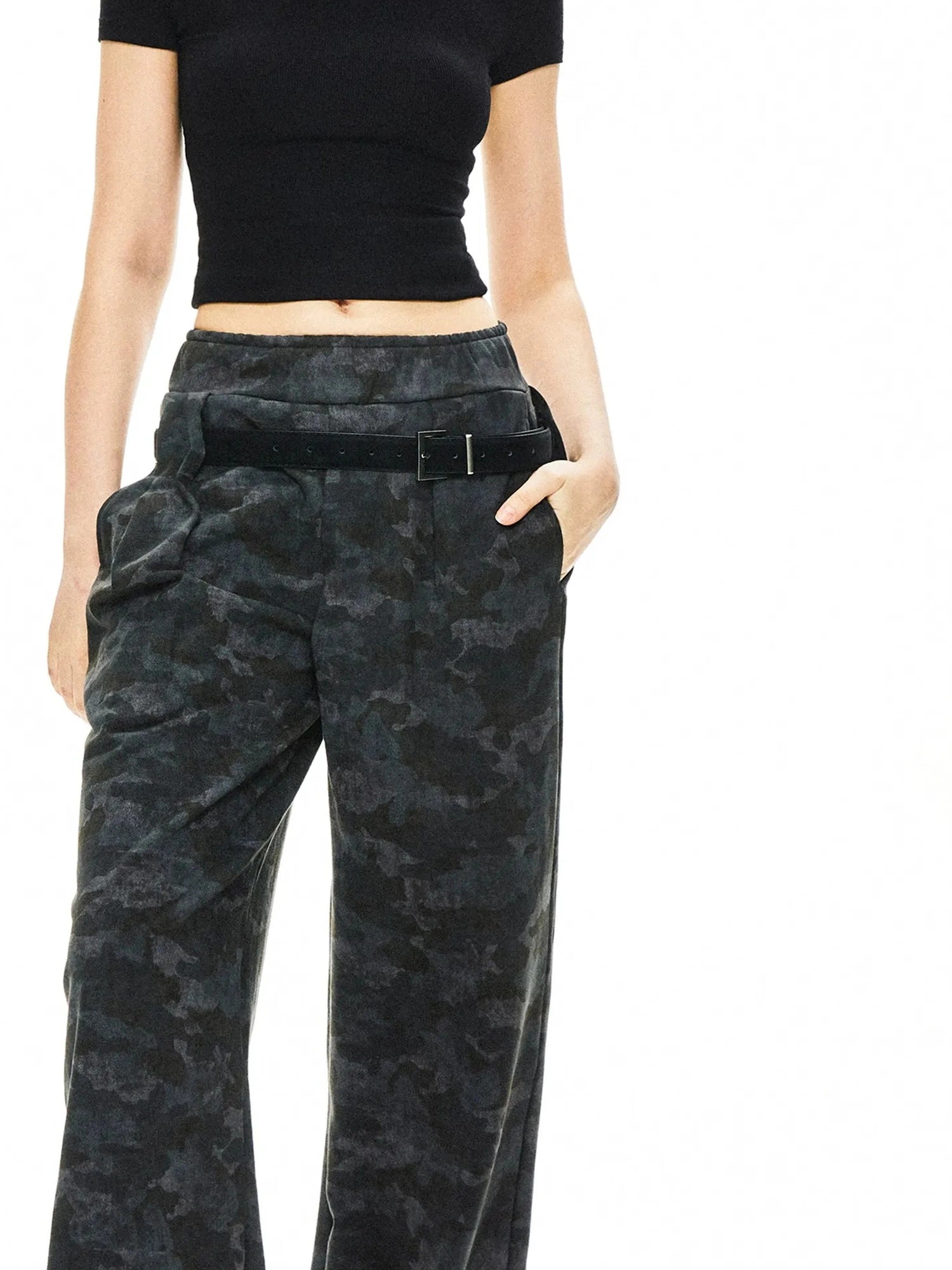 kvkv Curve Fit Camouflage Cargo Joggers