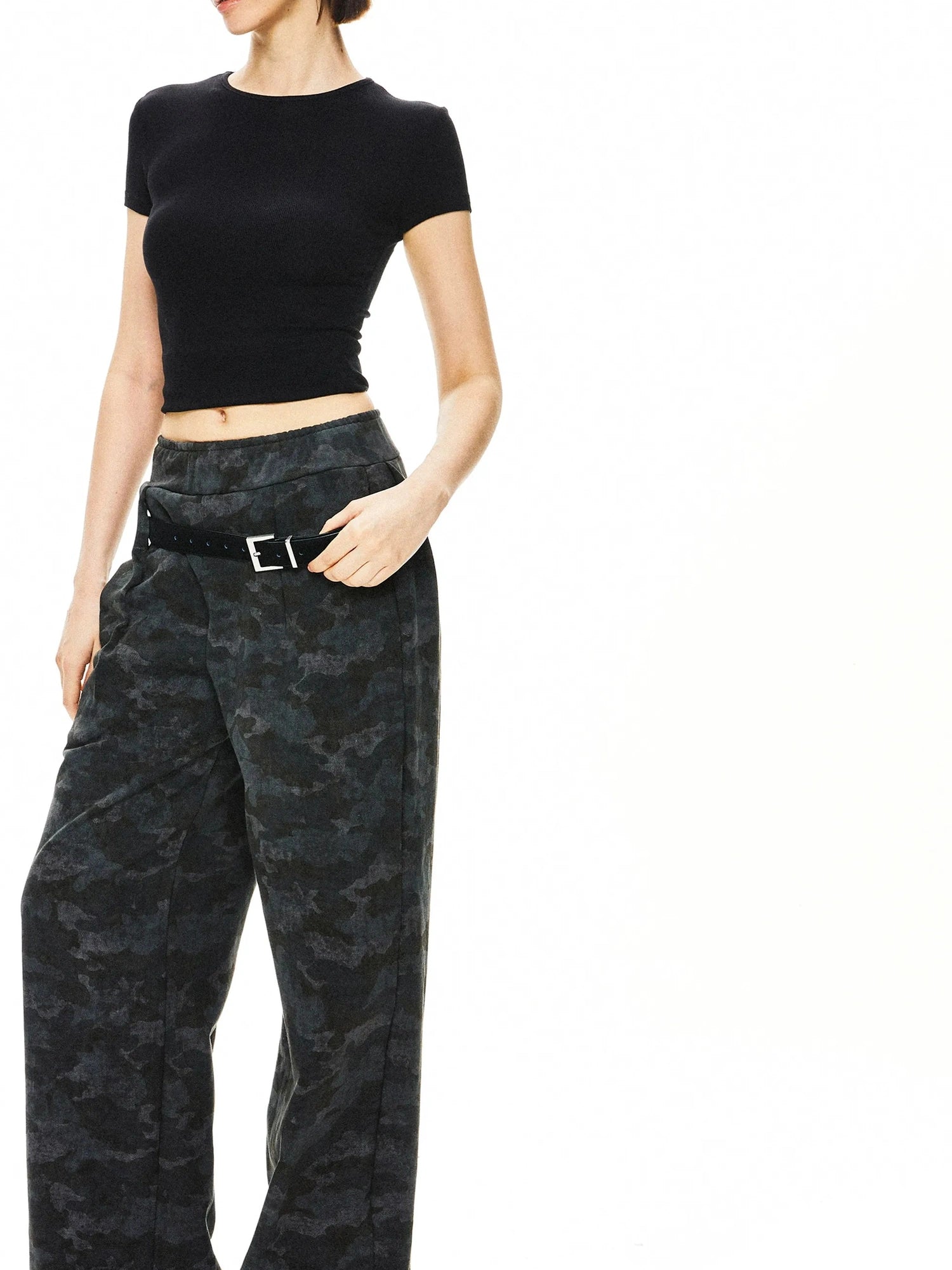 kvkv Curve Fit Camouflage Cargo Joggers