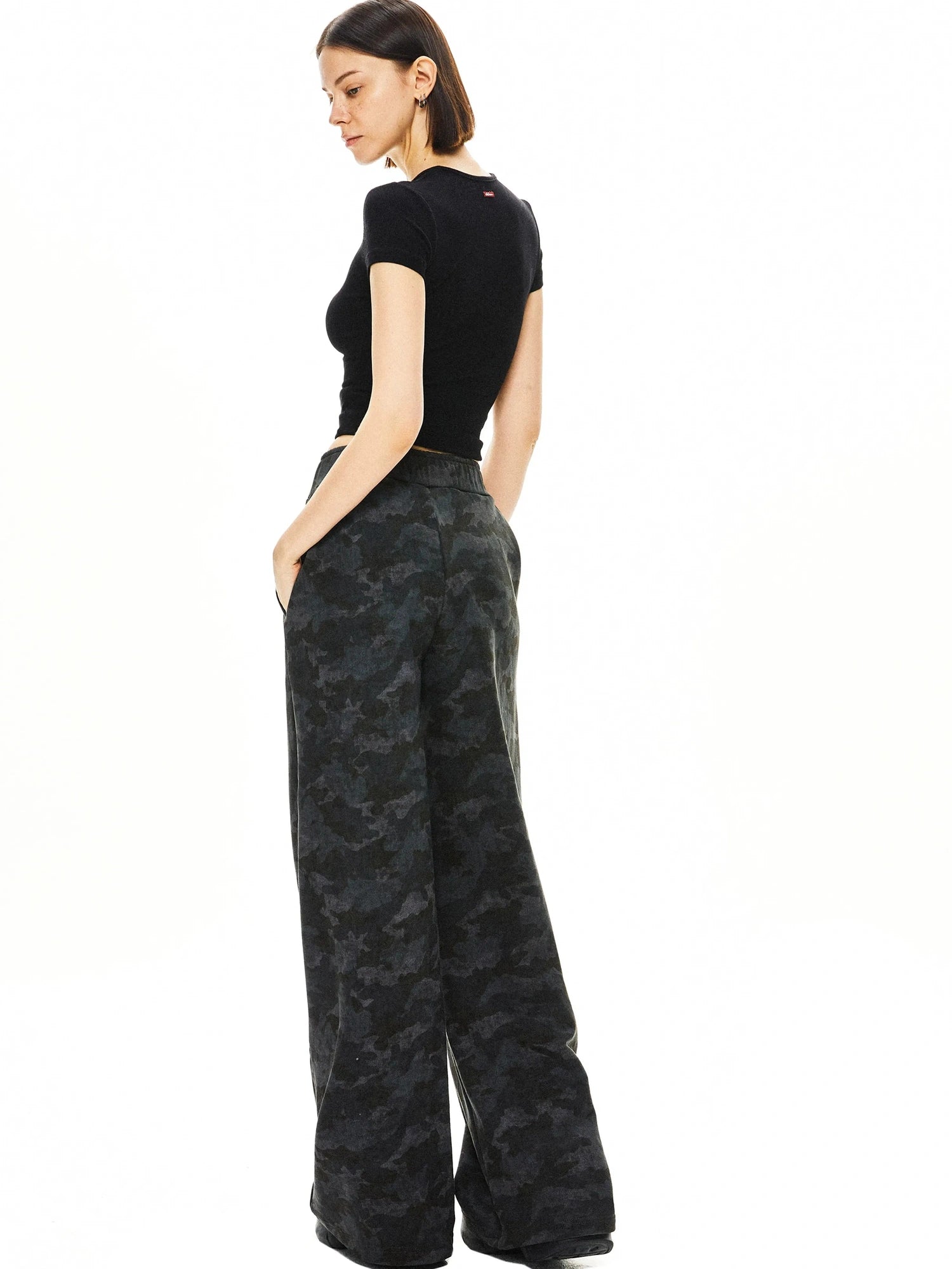 kvkv Curve Fit Camouflage Cargo Joggers