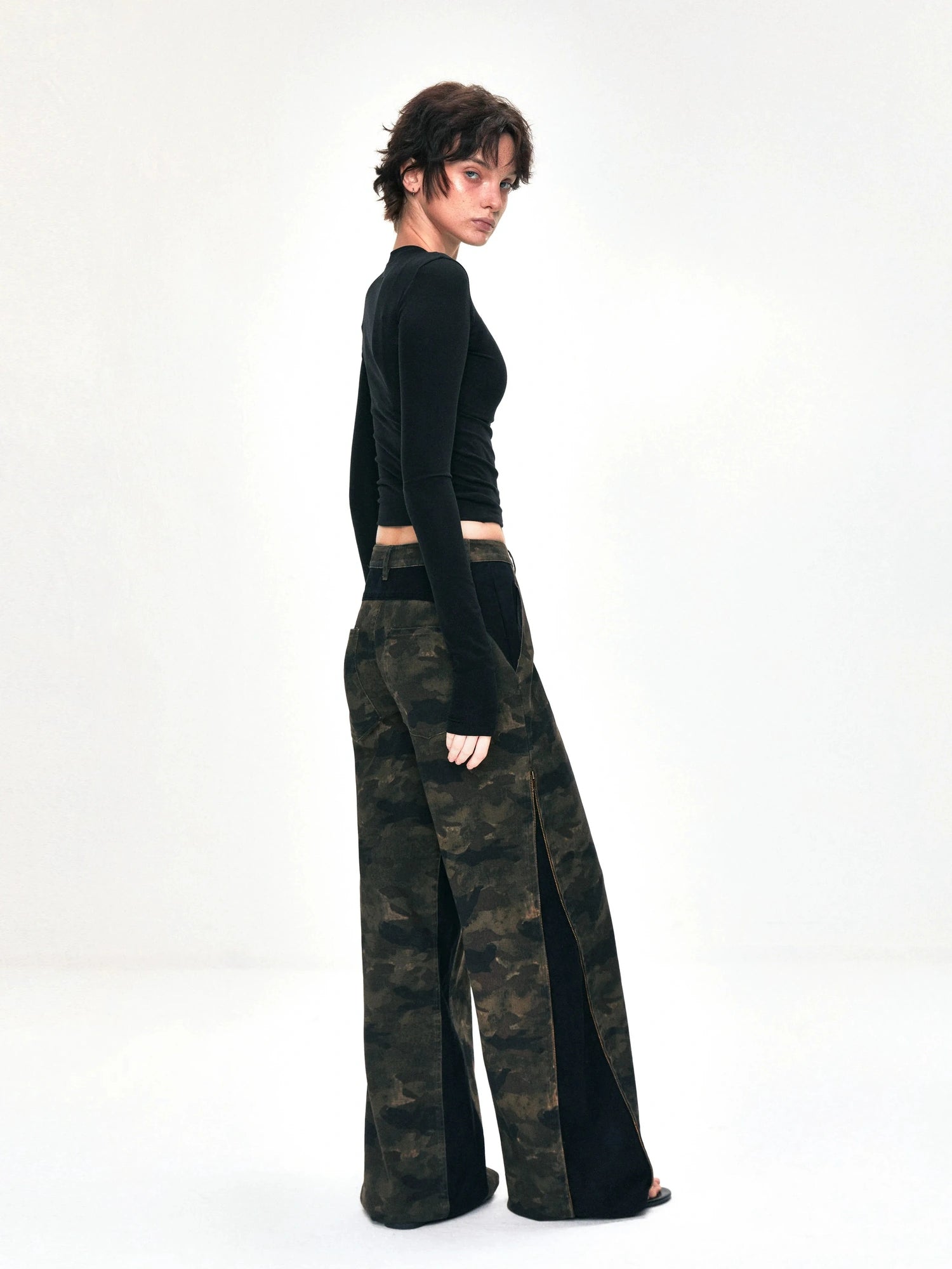 kvkv Deconstructed Camo Cargo Pants With Adjustable Zip