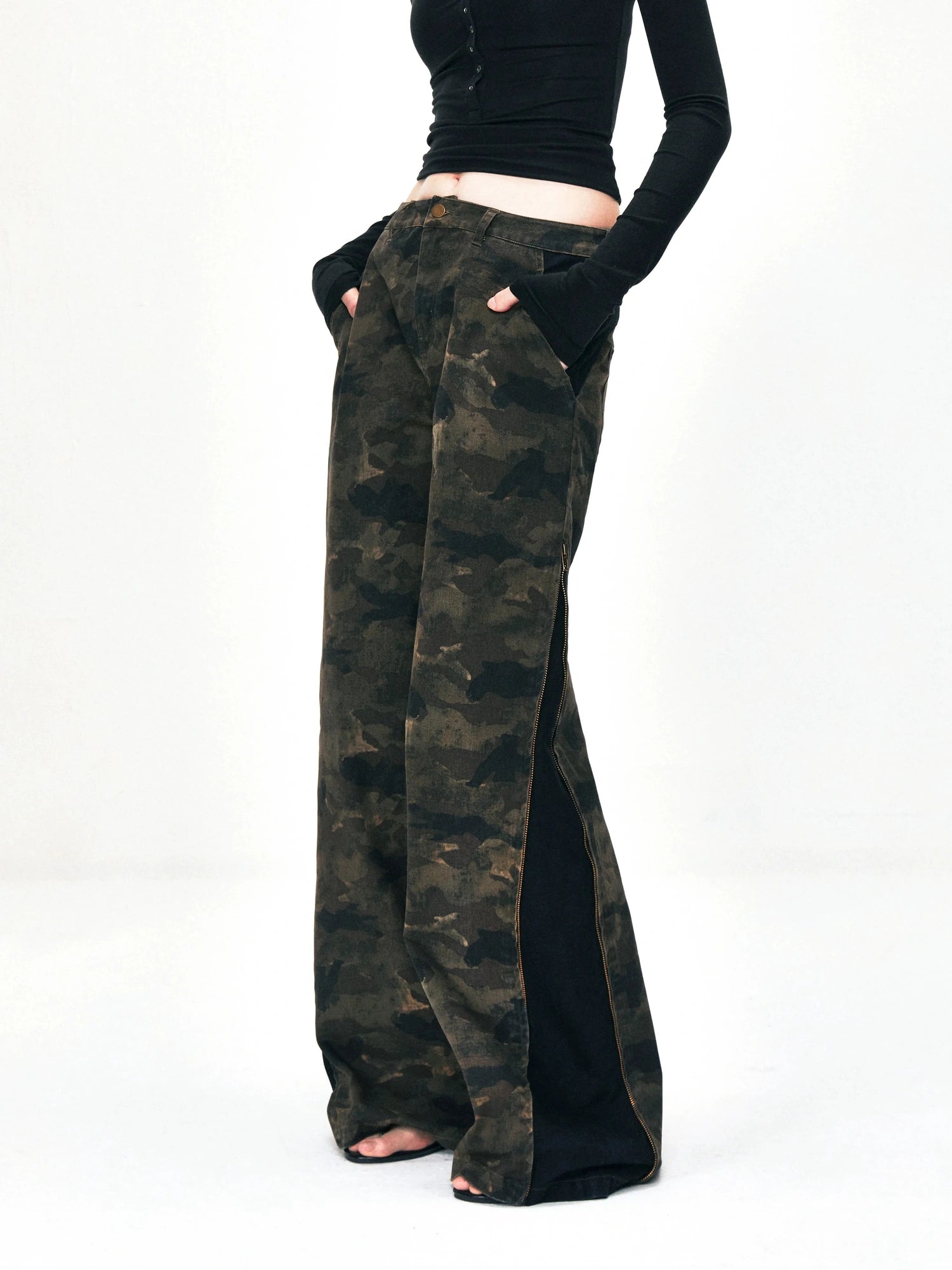 kvkv Deconstructed Camo Cargo Pants With Adjustable Zip