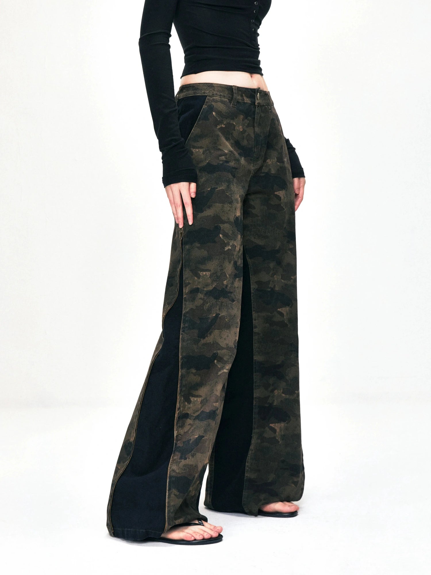 kvkv Deconstructed Camo Cargo Pants With Adjustable Zip