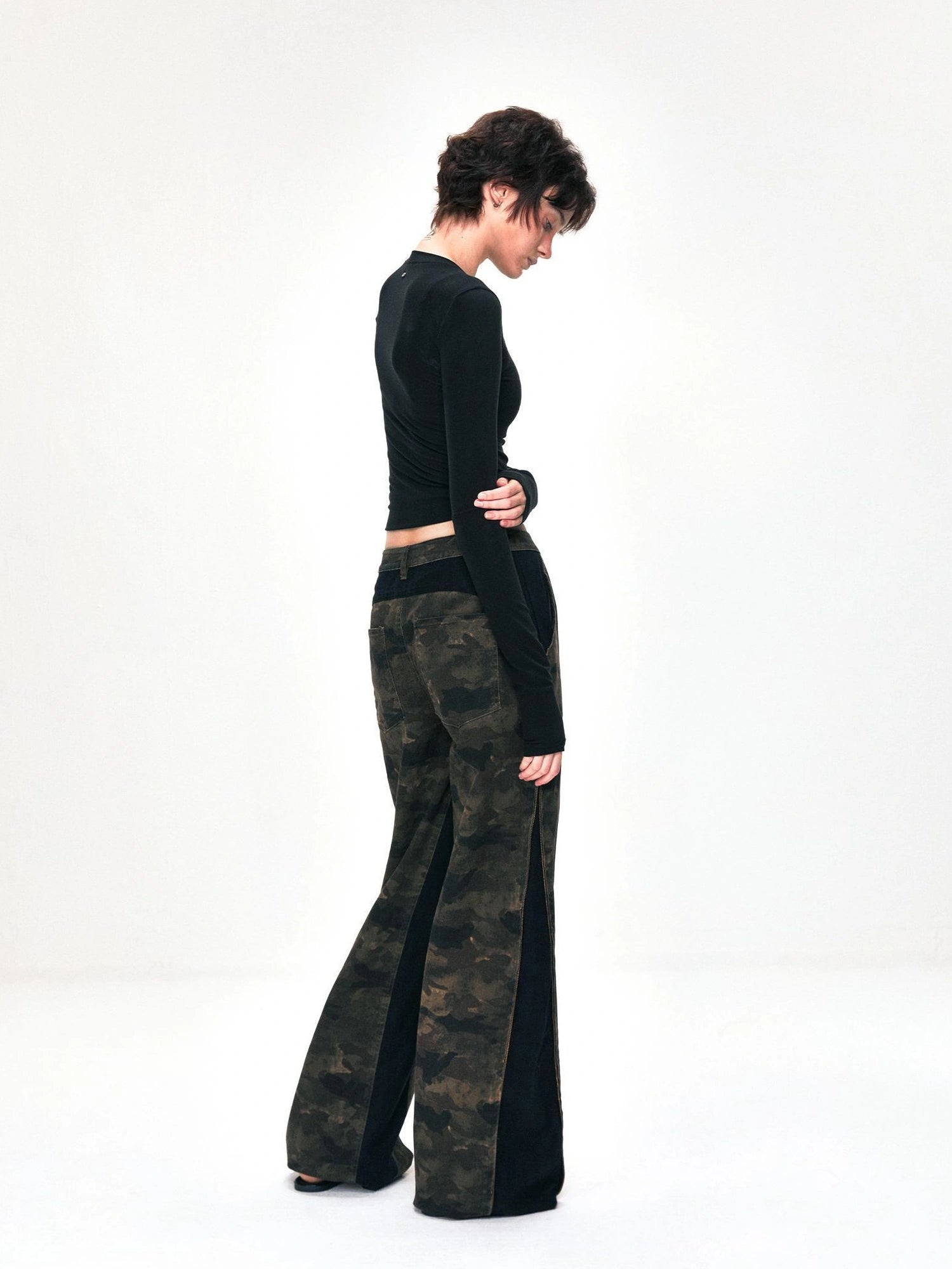 kvkv Deconstructed Camo Cargo Pants With Adjustable Zip