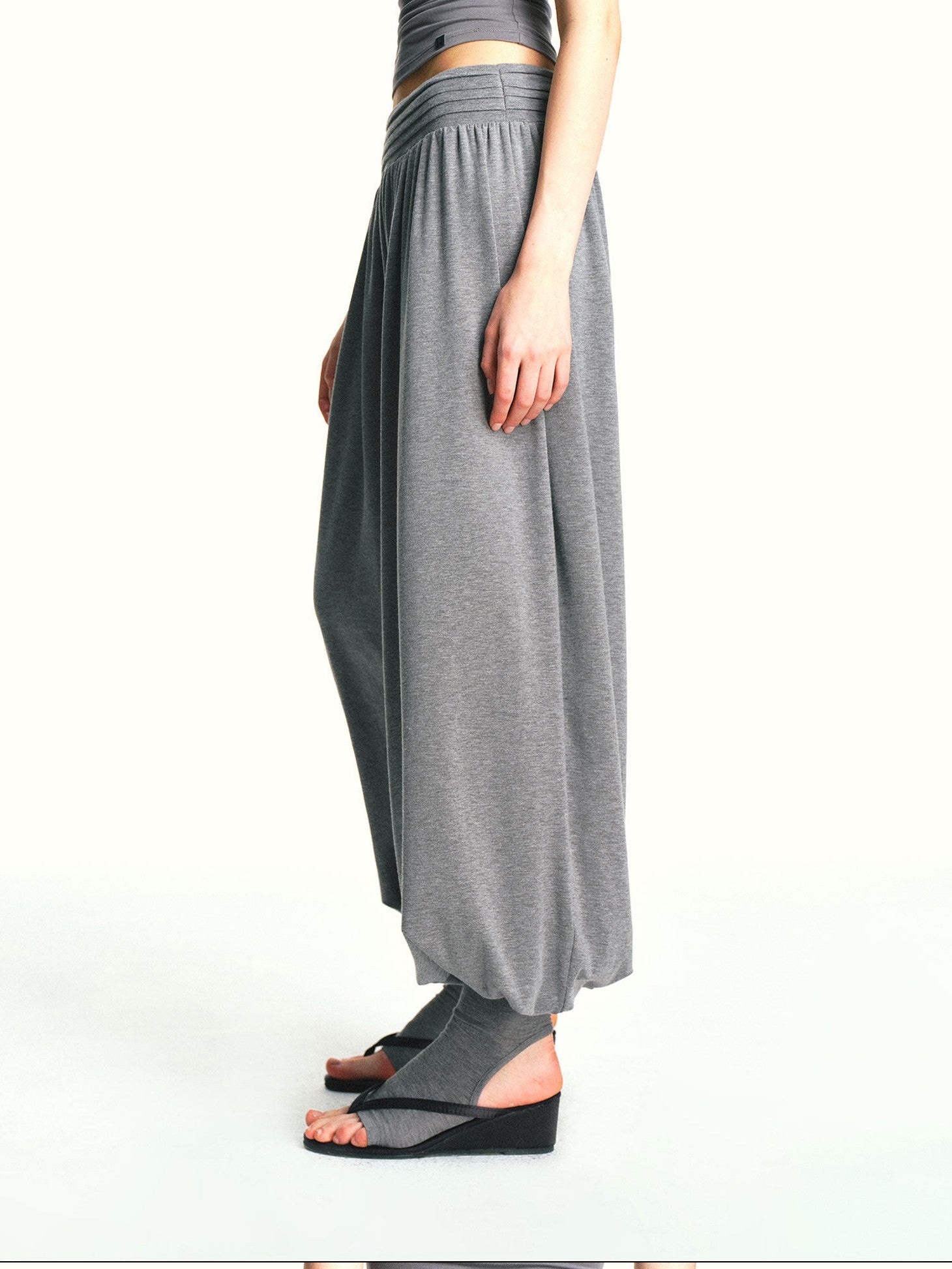 kvkv Deep Gray Bamboo Leaf Pleated Wide Waist Women&
