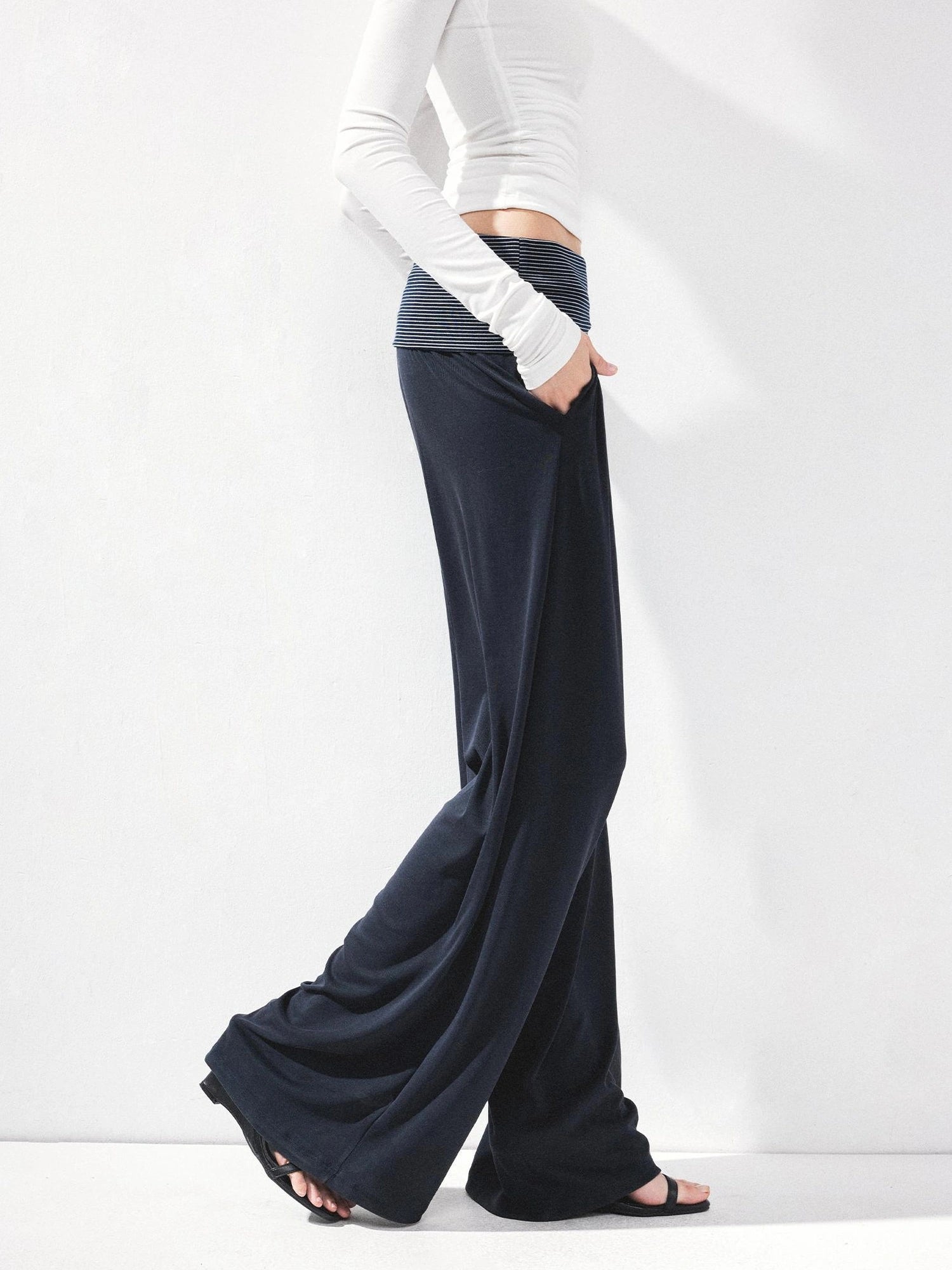 kvkv Fold Waist Stripe Knit Flare Pants