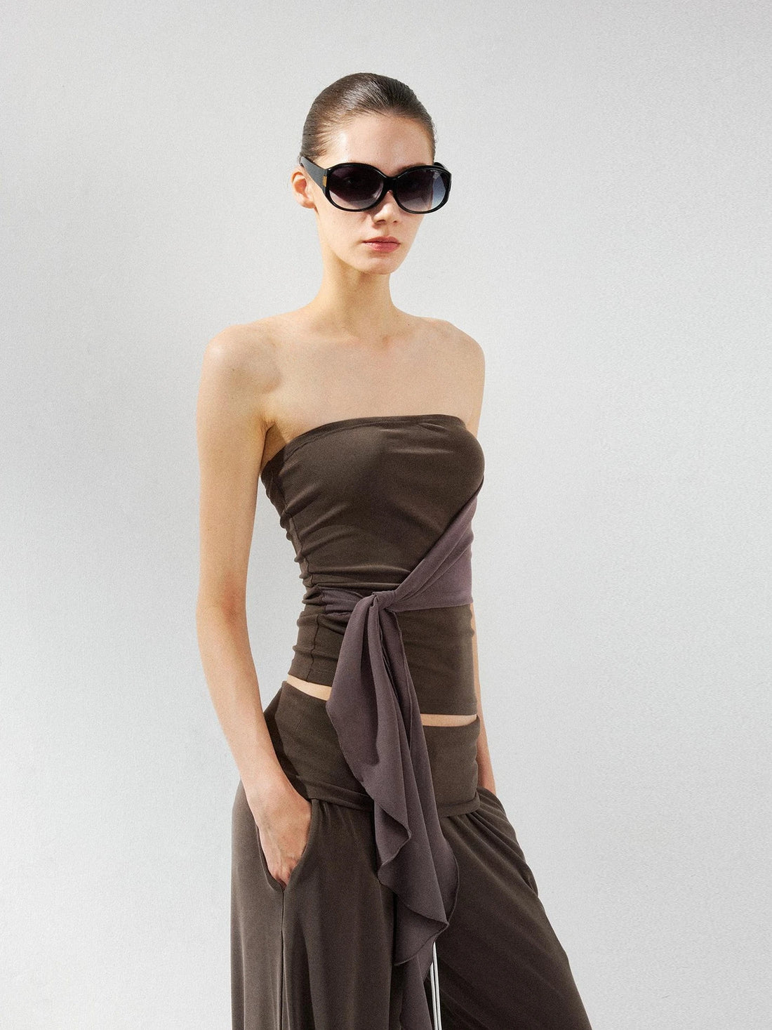 kvkv Gray Brown Ribbed Cut Out Fitted Yoga Top