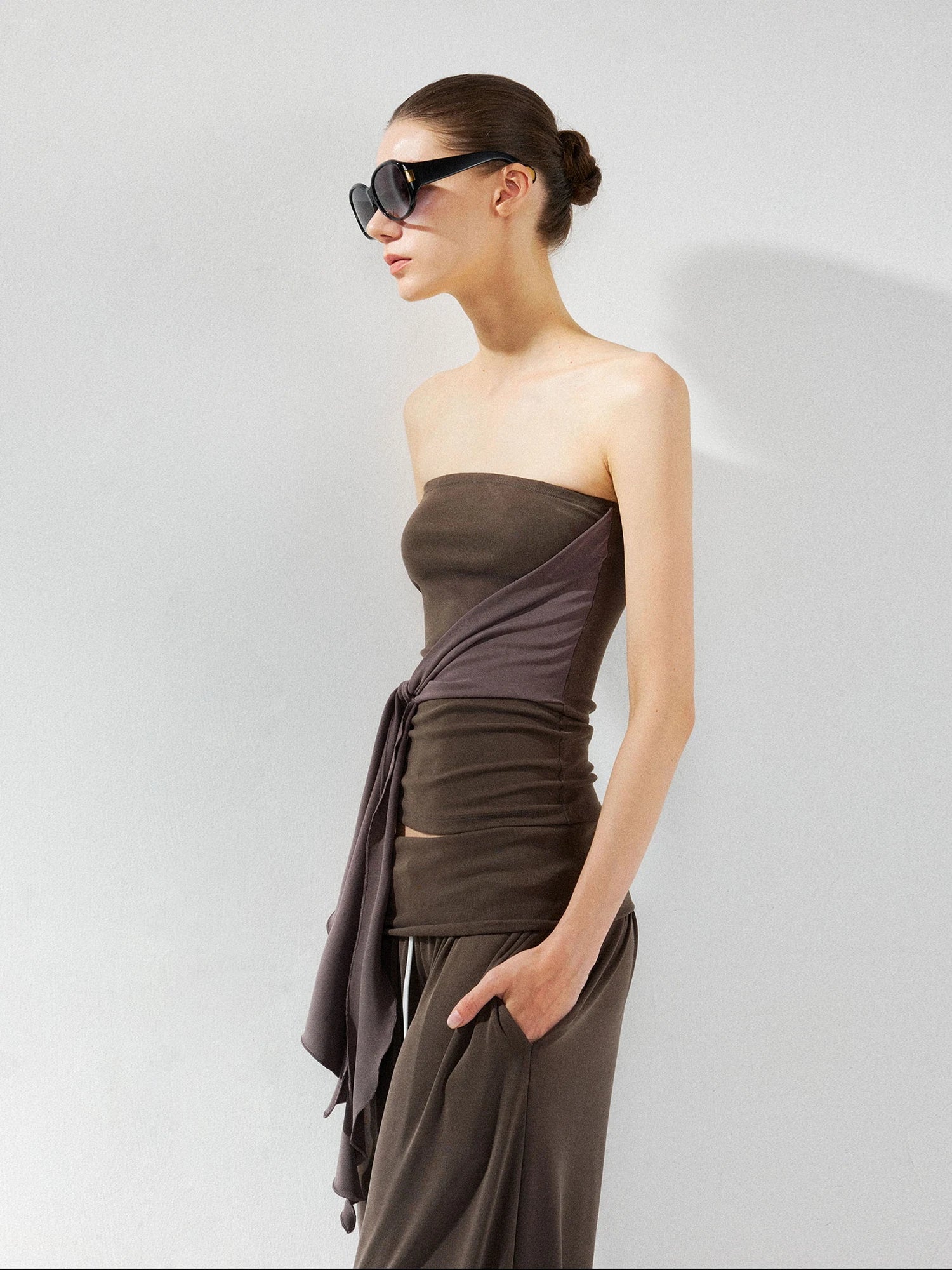 kvkv Gray Brown Ribbed Cut Out Fitted Yoga Top