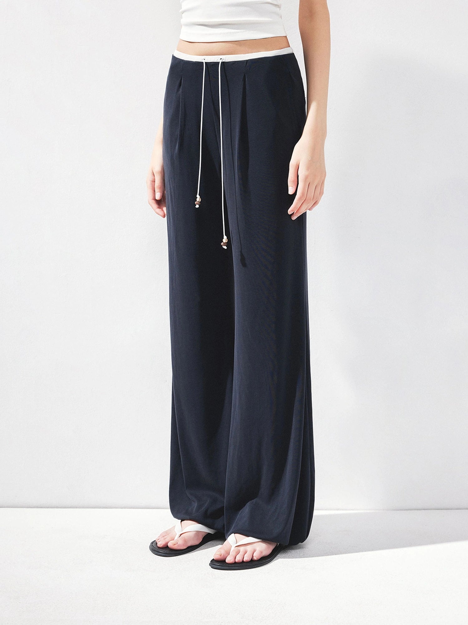 kvkv Liquid Feel Wide Leg Drawstring Ankle Pants