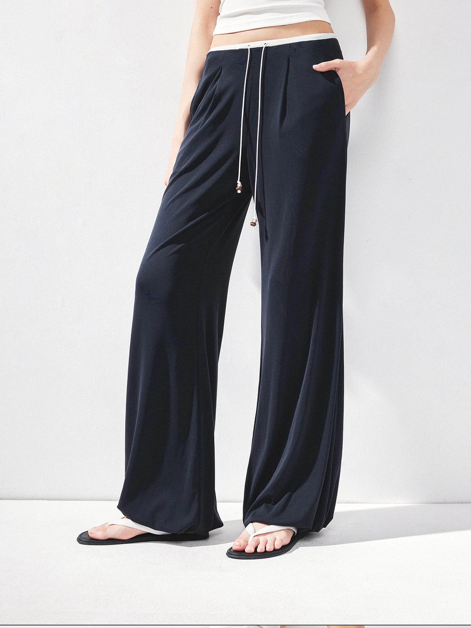 kvkv Liquid Feel Wide Leg Drawstring Ankle Pants