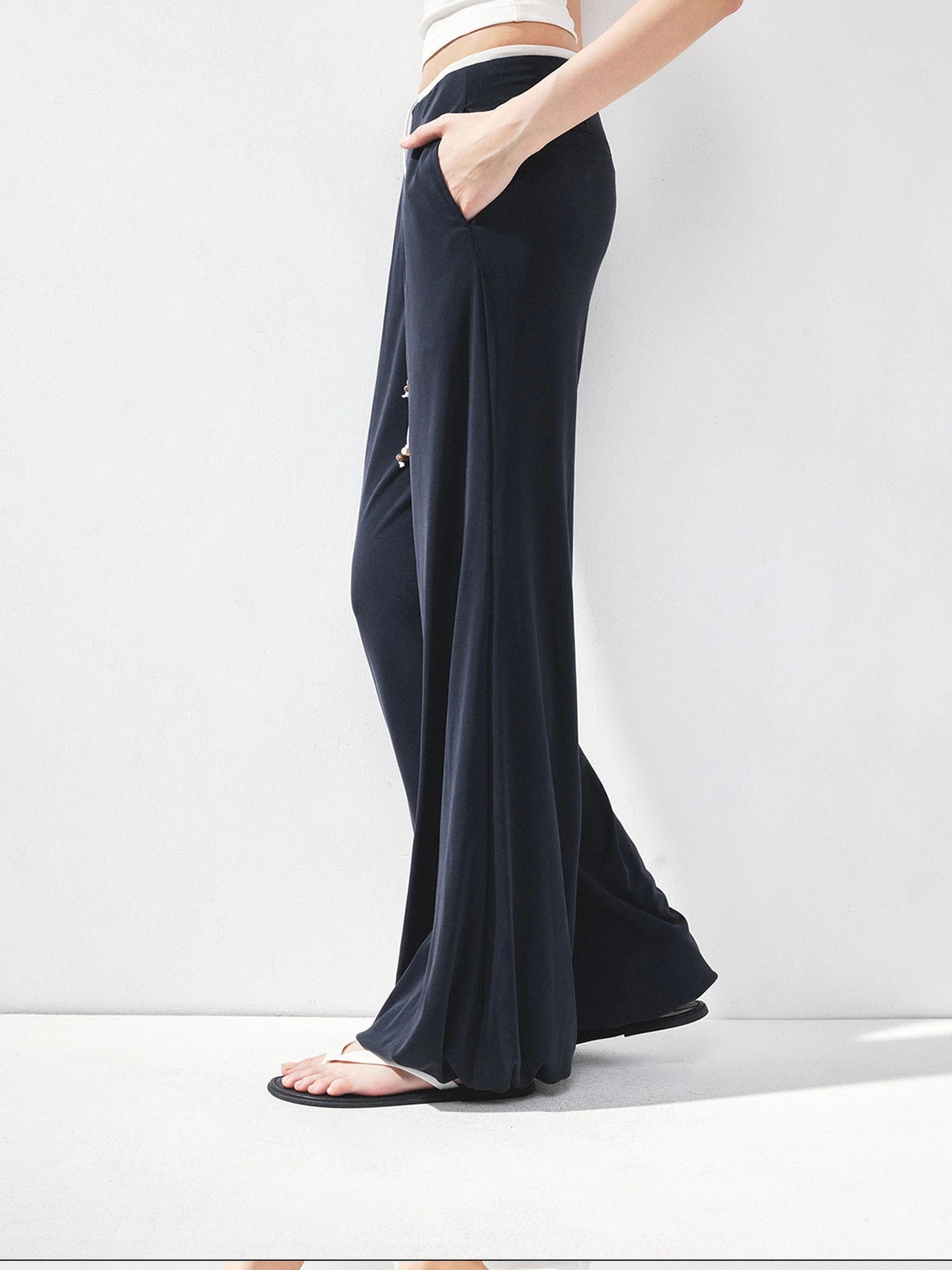 kvkv Liquid Feel Wide Leg Drawstring Ankle Pants