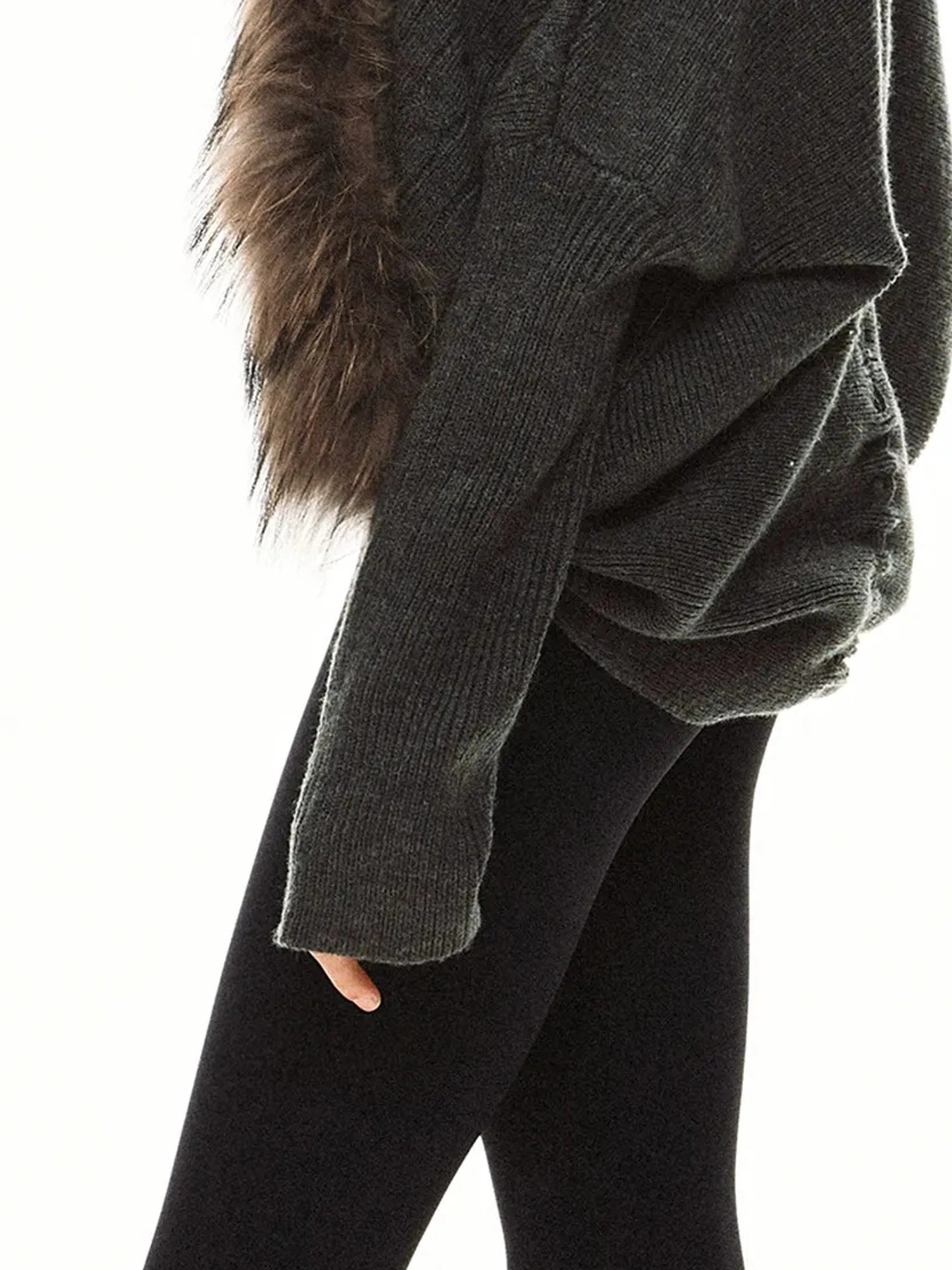kvkv Long Fur Collar Knit Cardigan