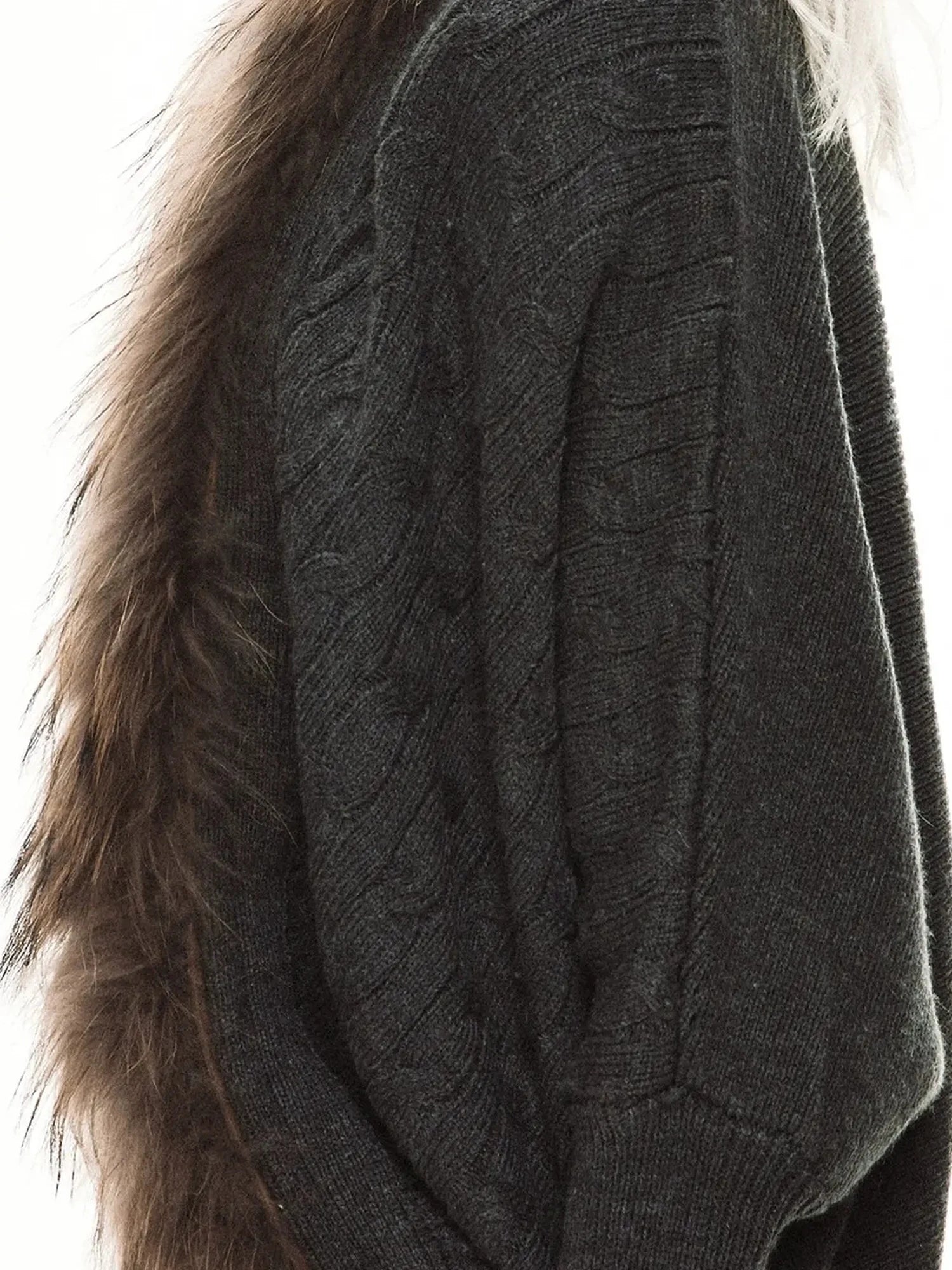 kvkv Long Fur Collar Knit Cardigan
