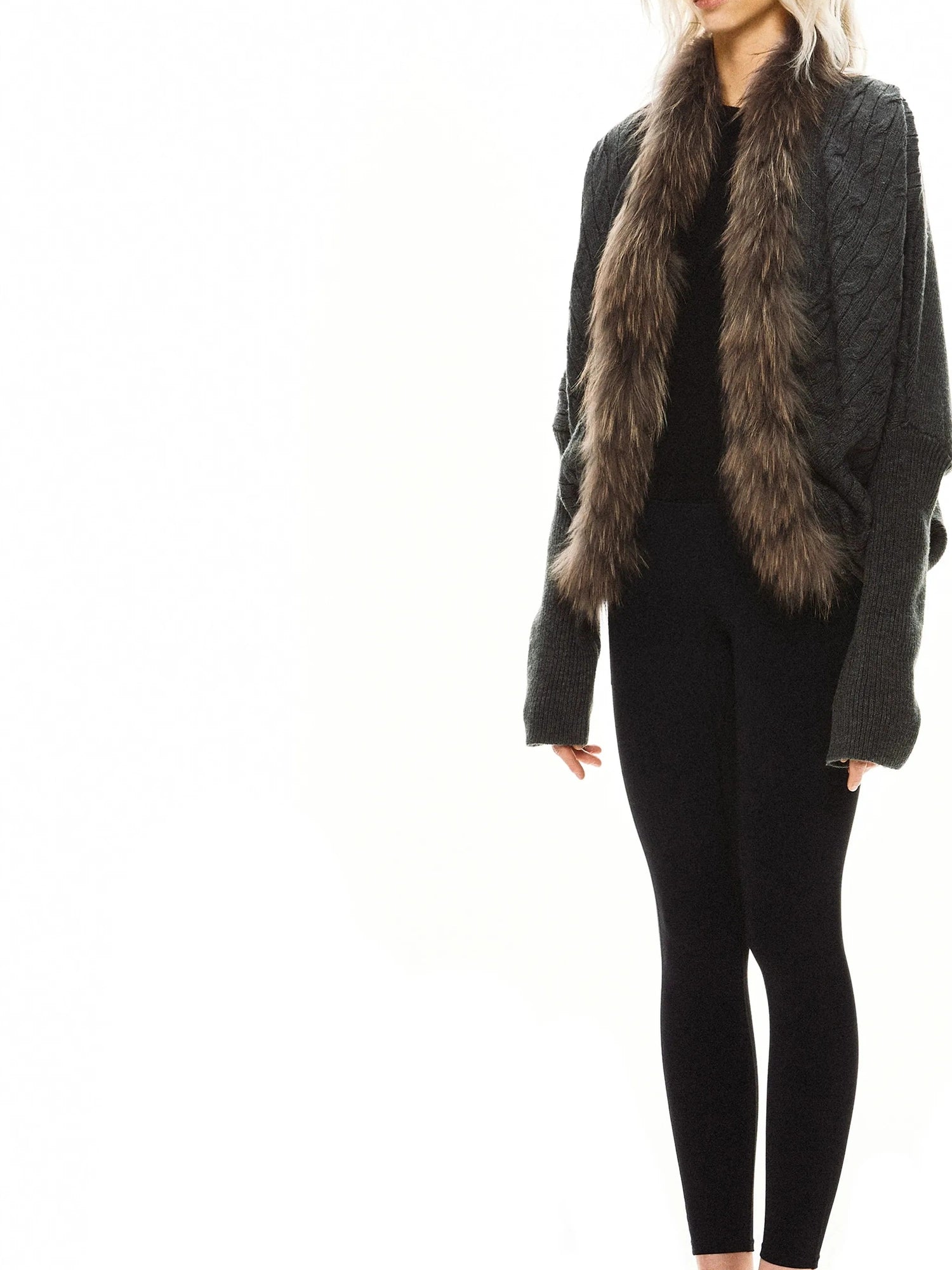 kvkv Long Fur Collar Knit Cardigan